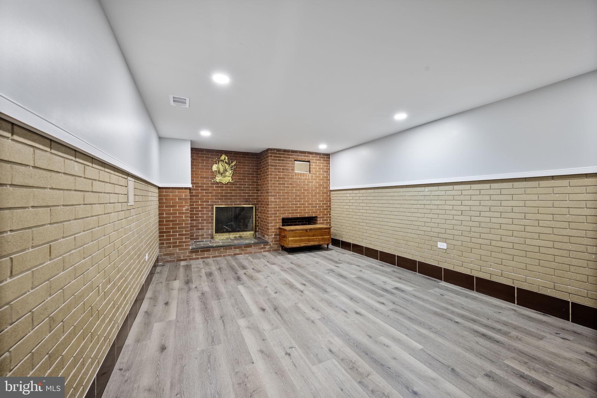 ANTHONYVILLE - Residential