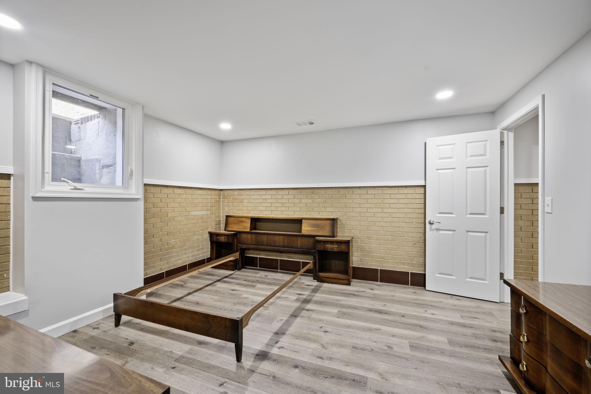 ANTHONYVILLE - Residential