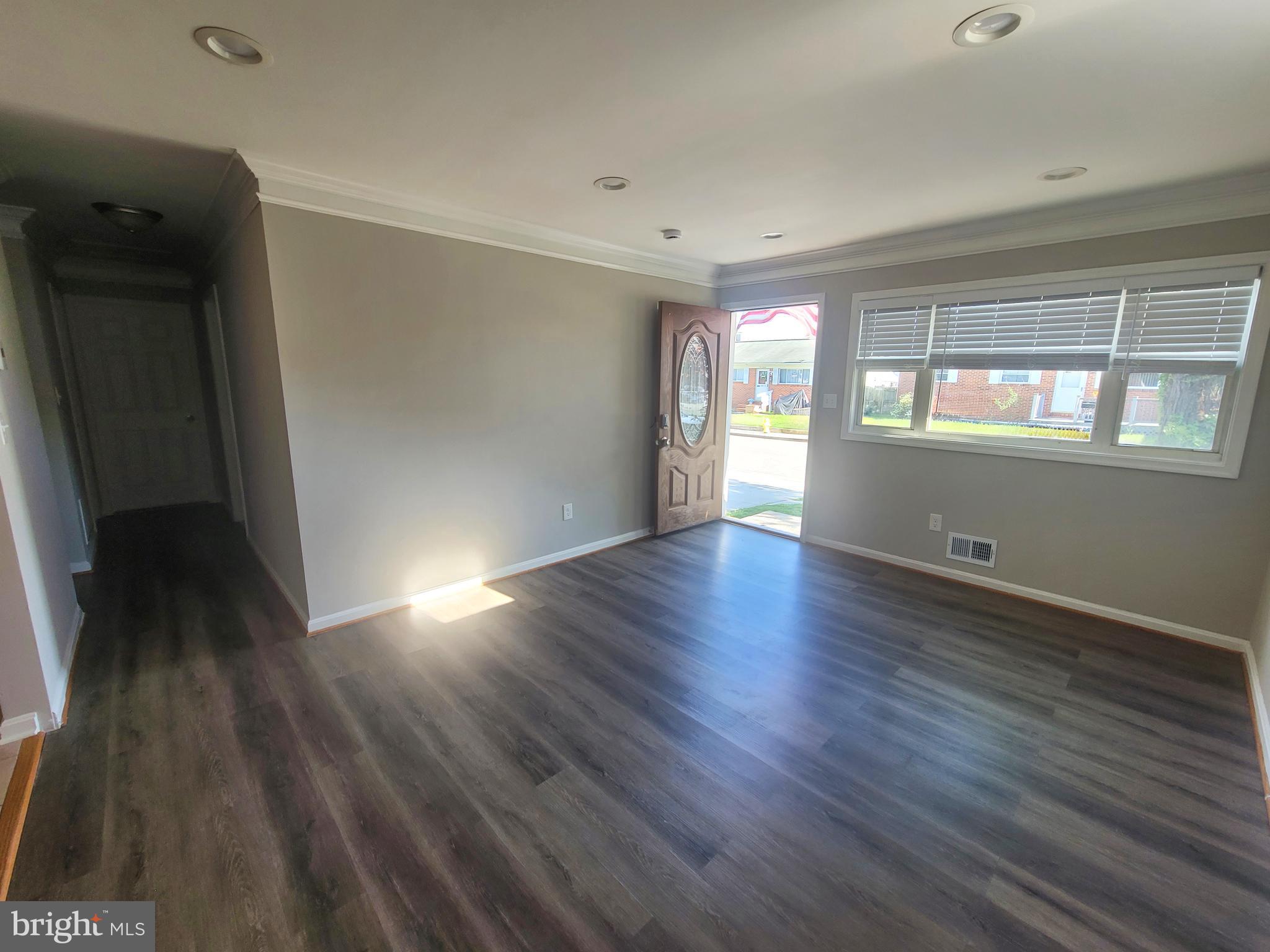 ARUNDEL GARDENS - Residential