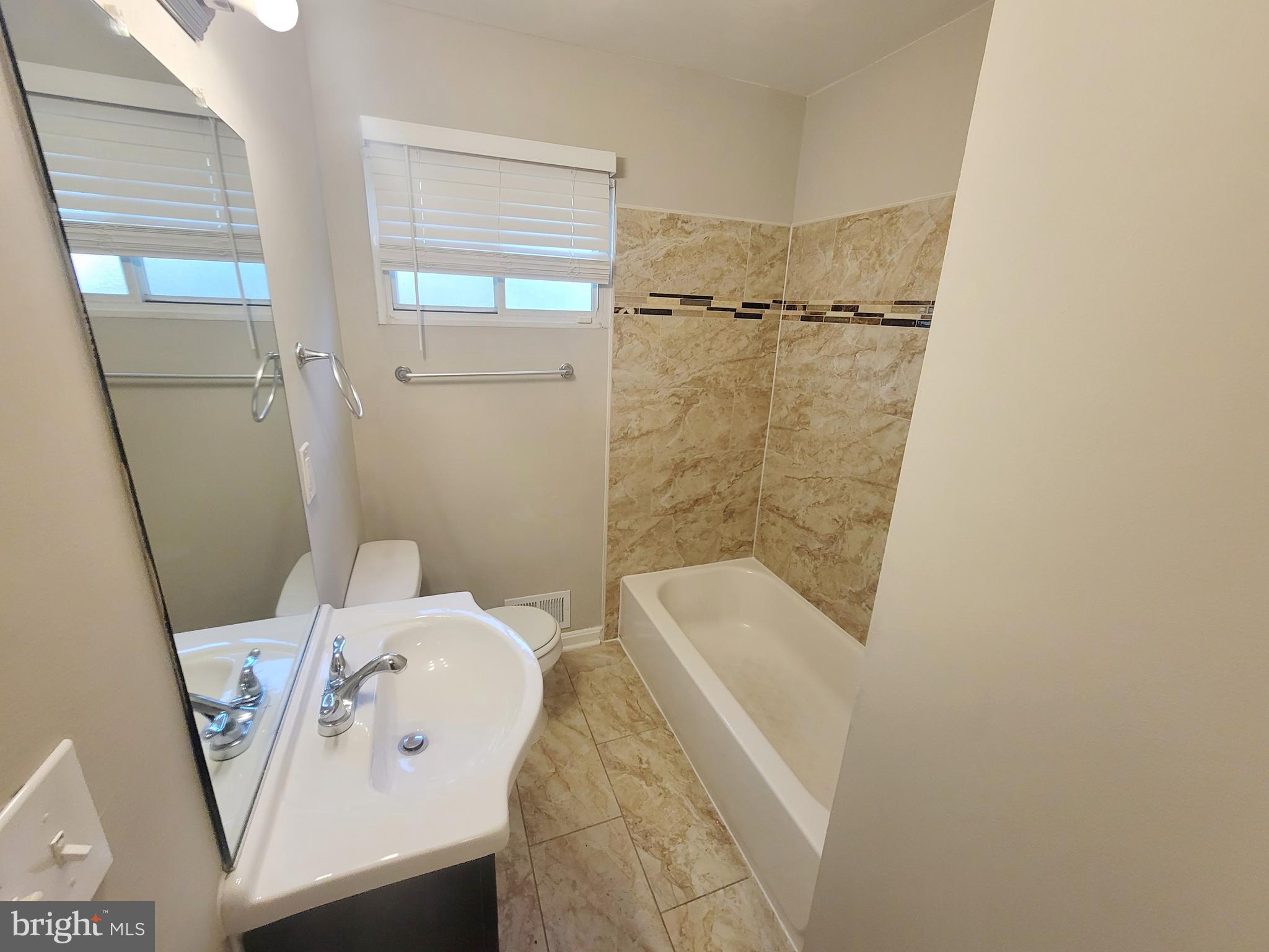 ARUNDEL GARDENS - Residential