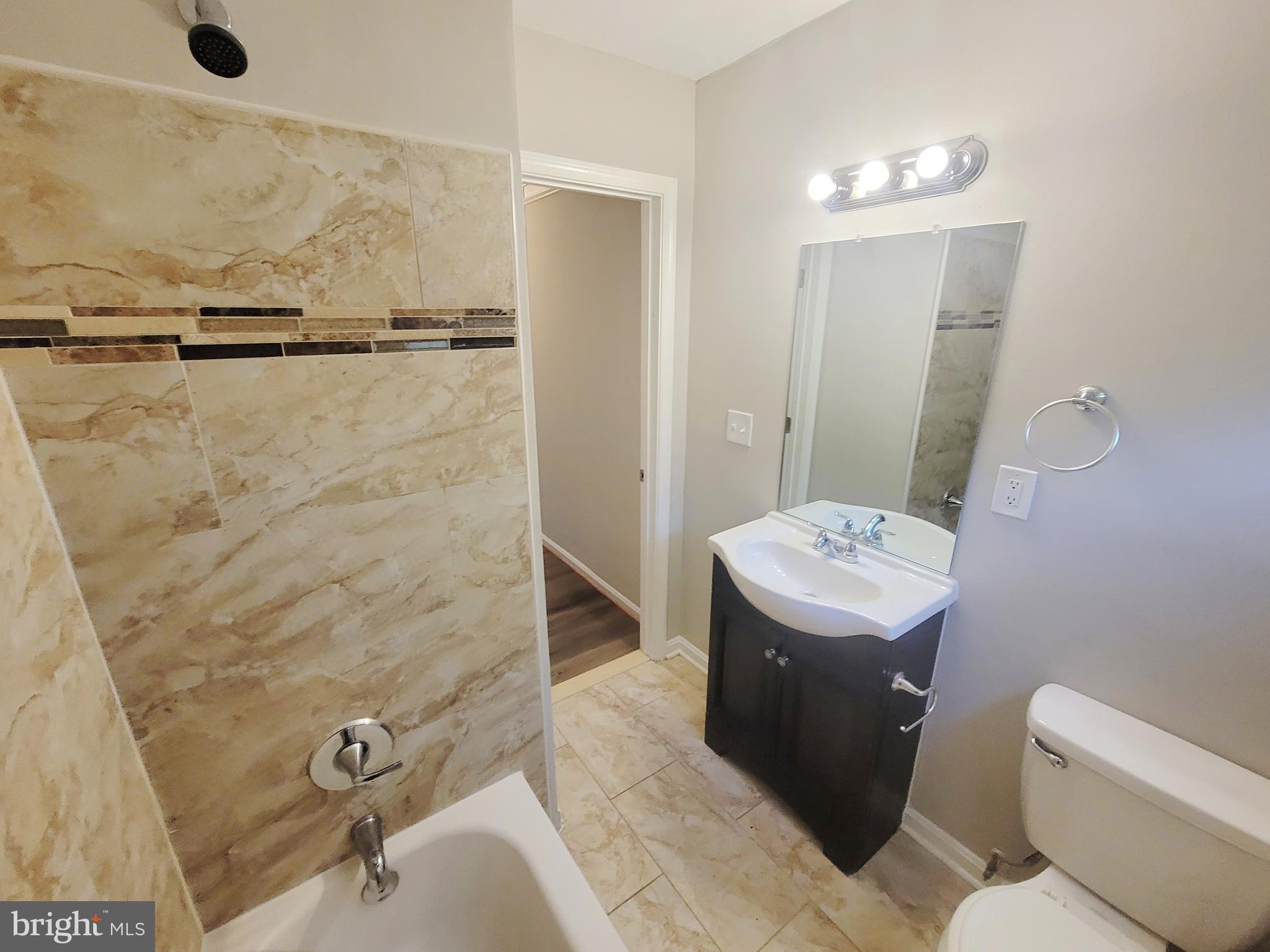 ARUNDEL GARDENS - Residential