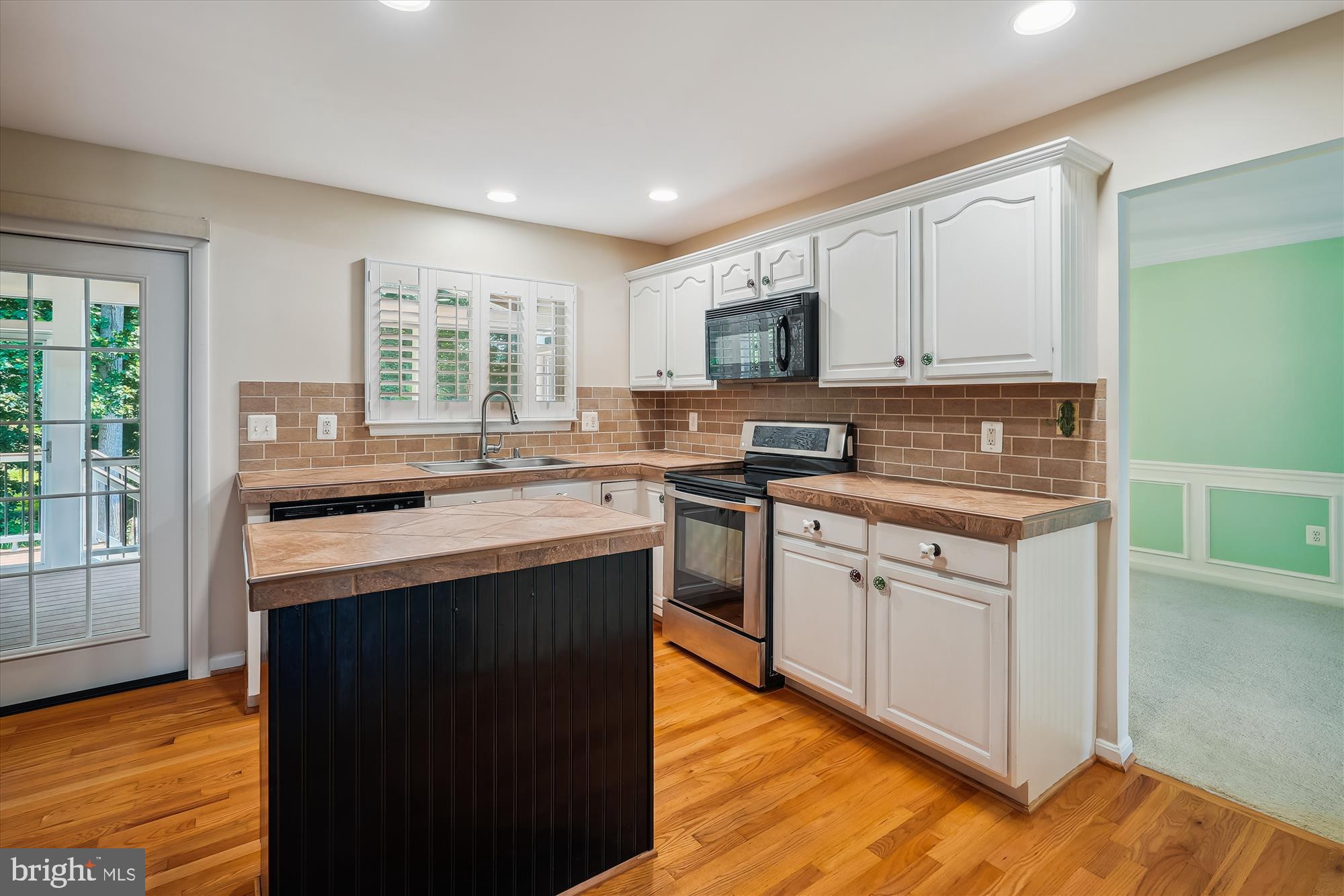 BLOOMS CROSSING - Residential Lease