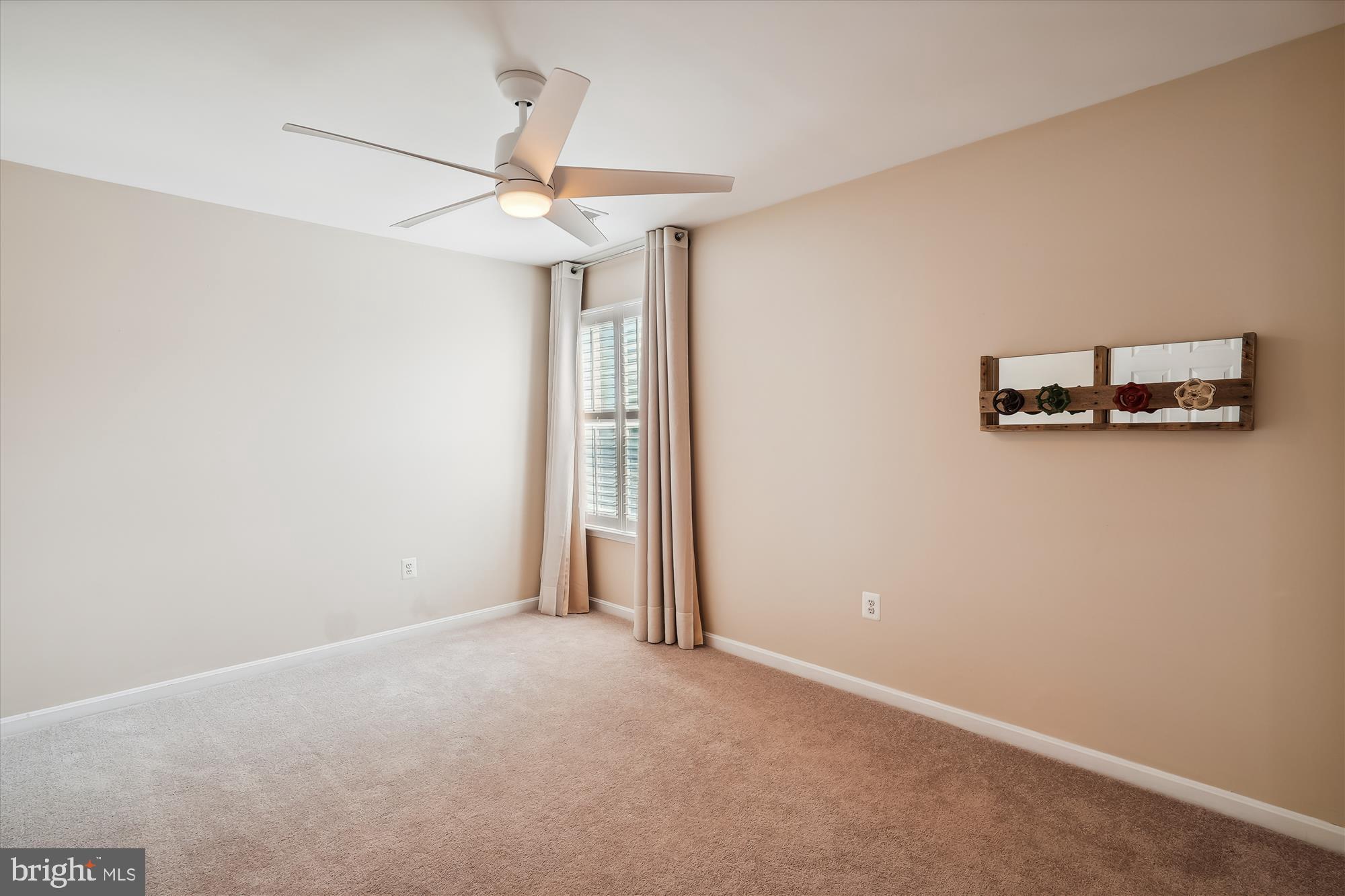 BLOOMS CROSSING - Residential Lease