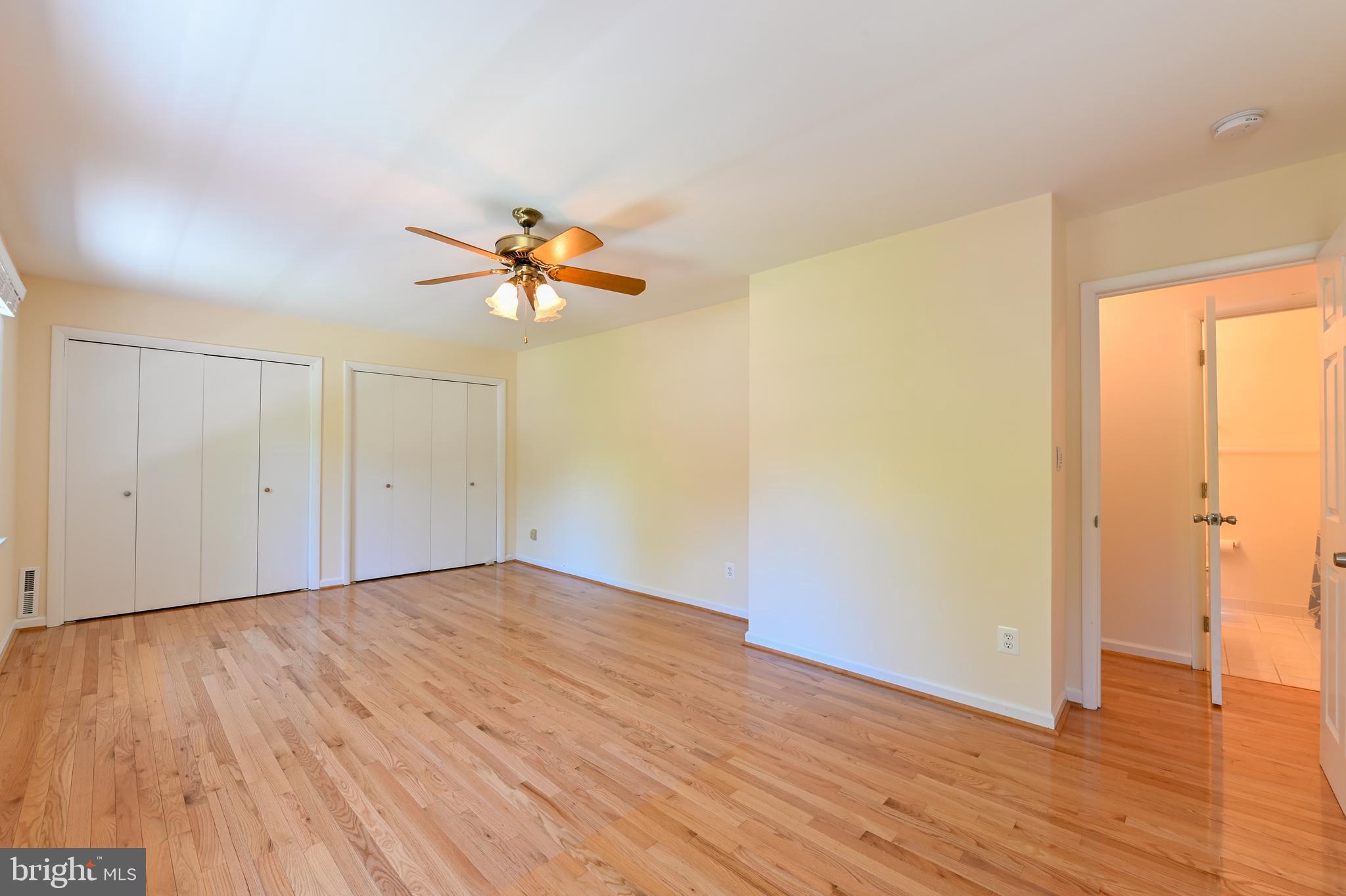 ROLLING KNOLLS - Residential