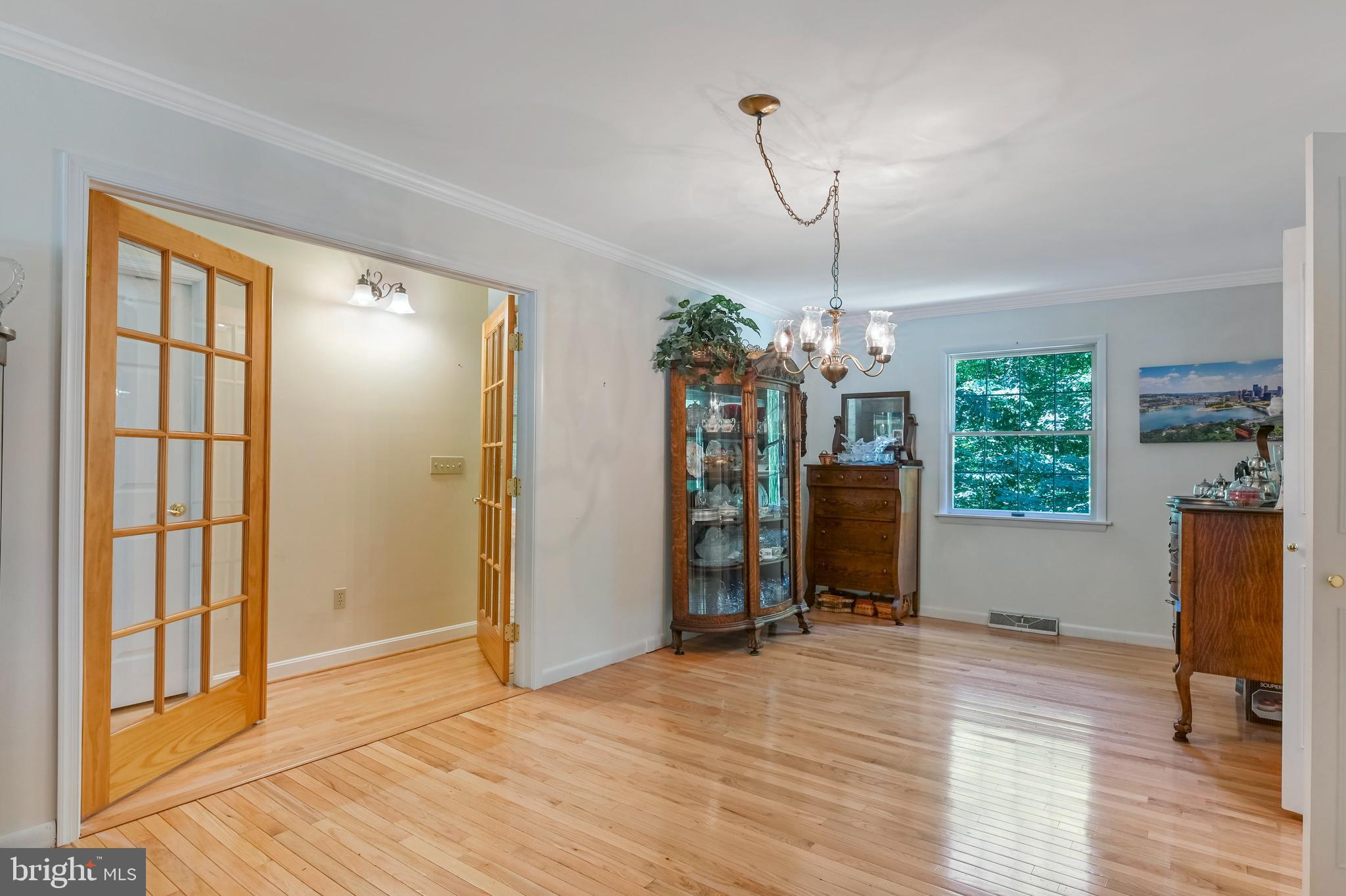 ROLLING KNOLLS - Residential