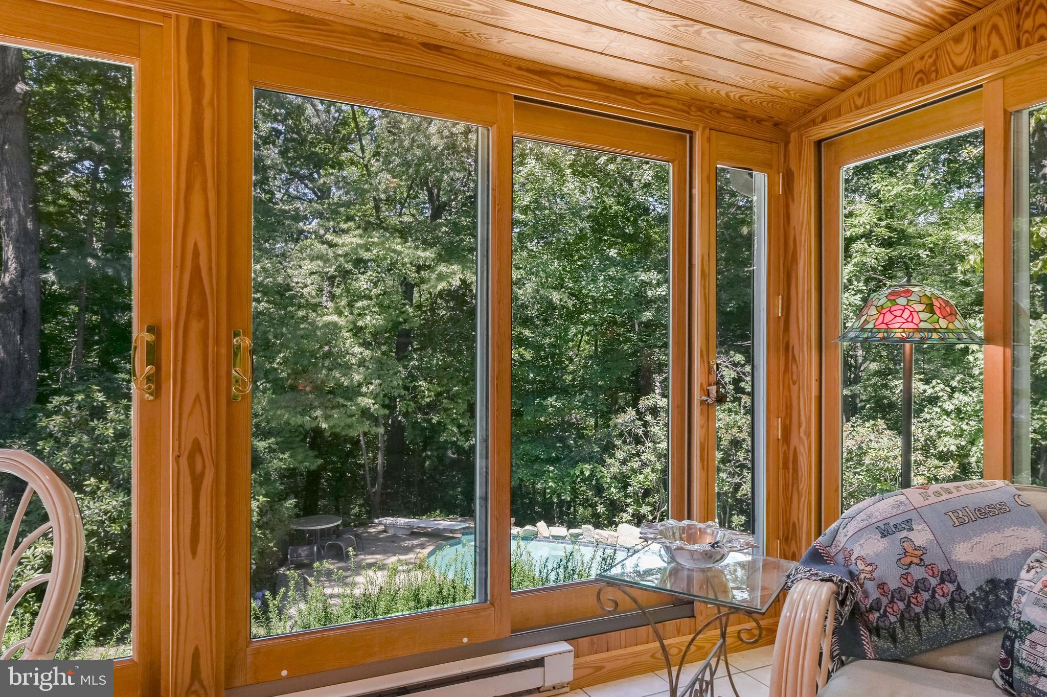 ROLLING KNOLLS - Residential