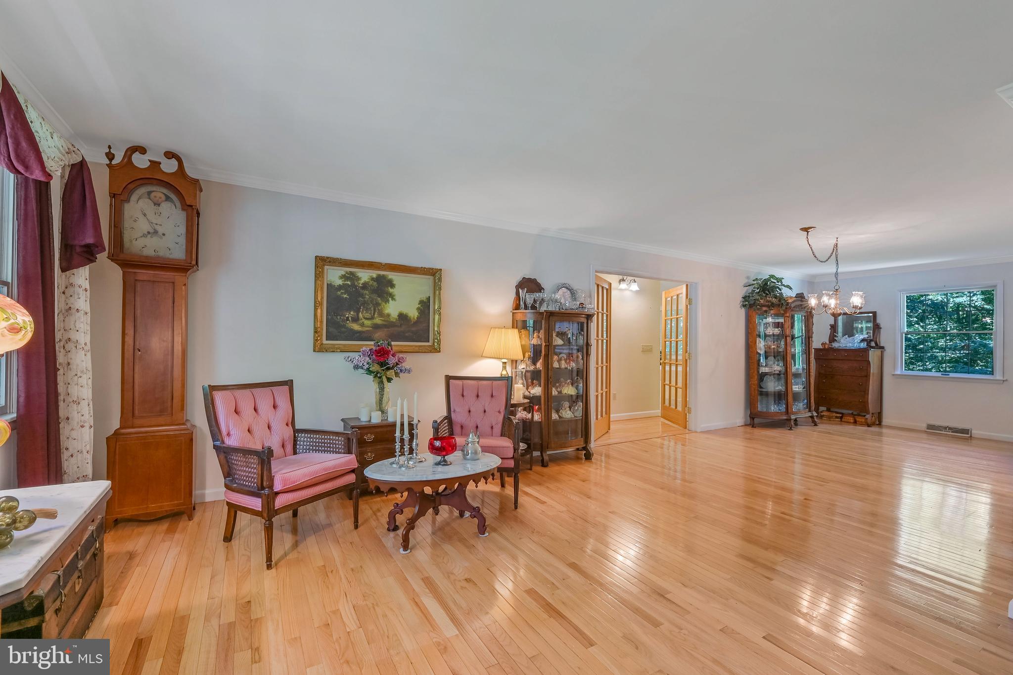 ROLLING KNOLLS - Residential