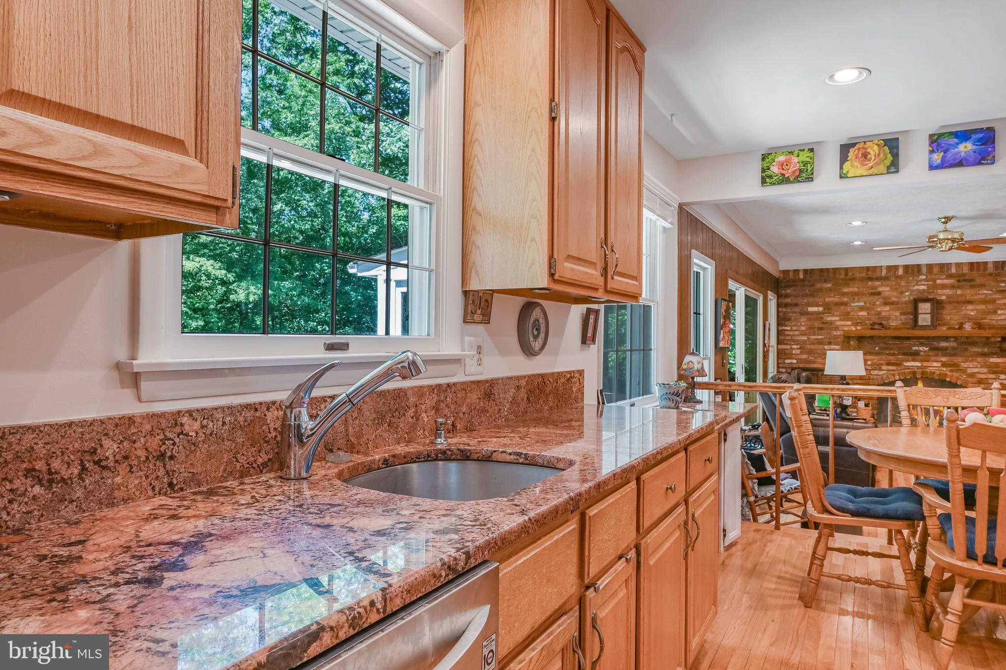 ROLLING KNOLLS - Residential