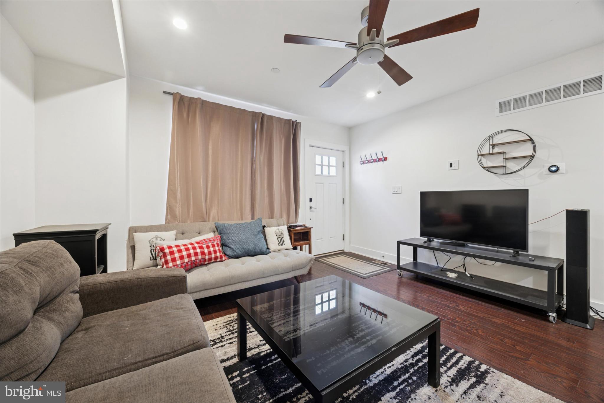 WEST POPLAR - Residential Lease