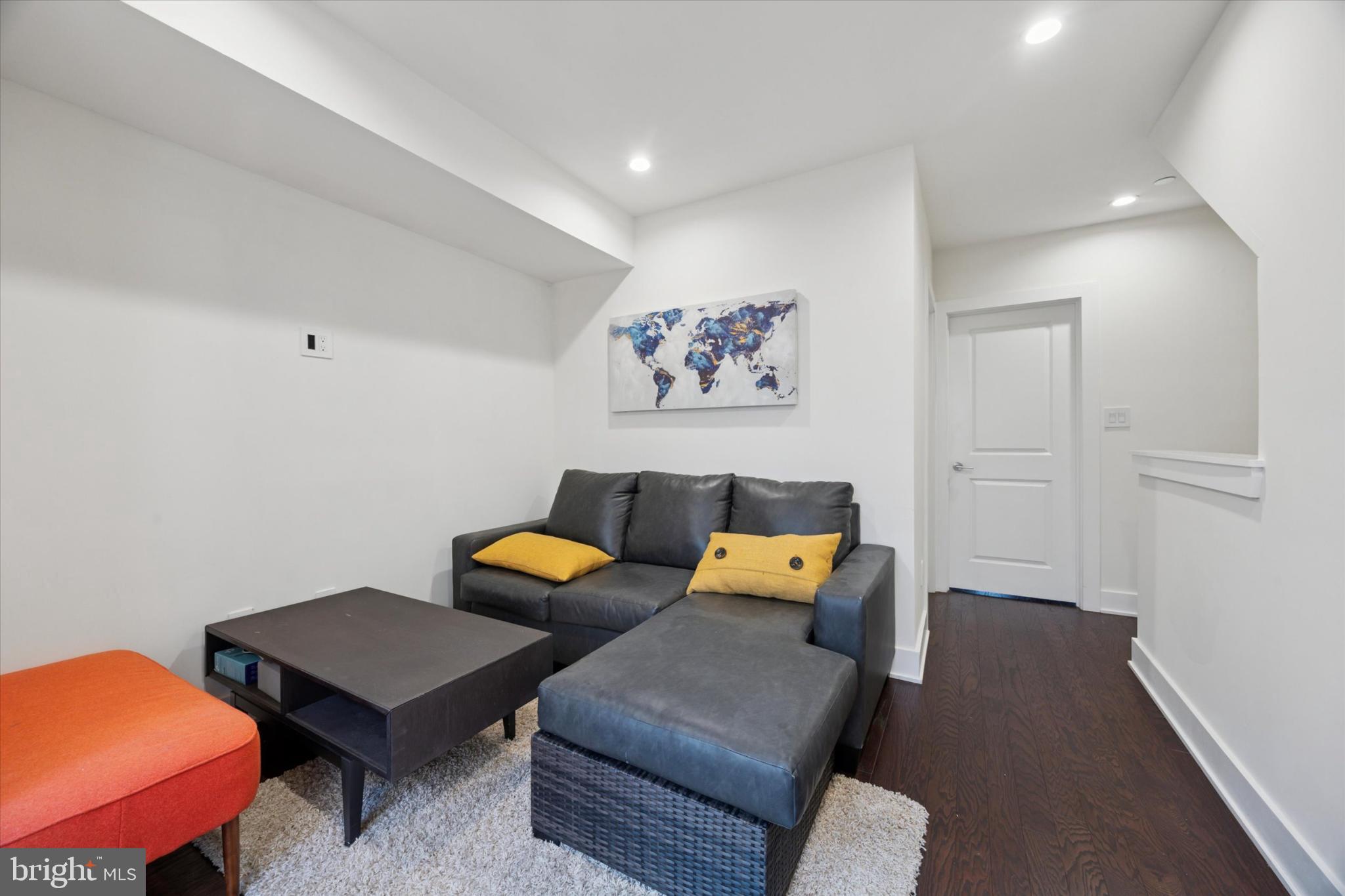 WEST POPLAR - Residential Lease