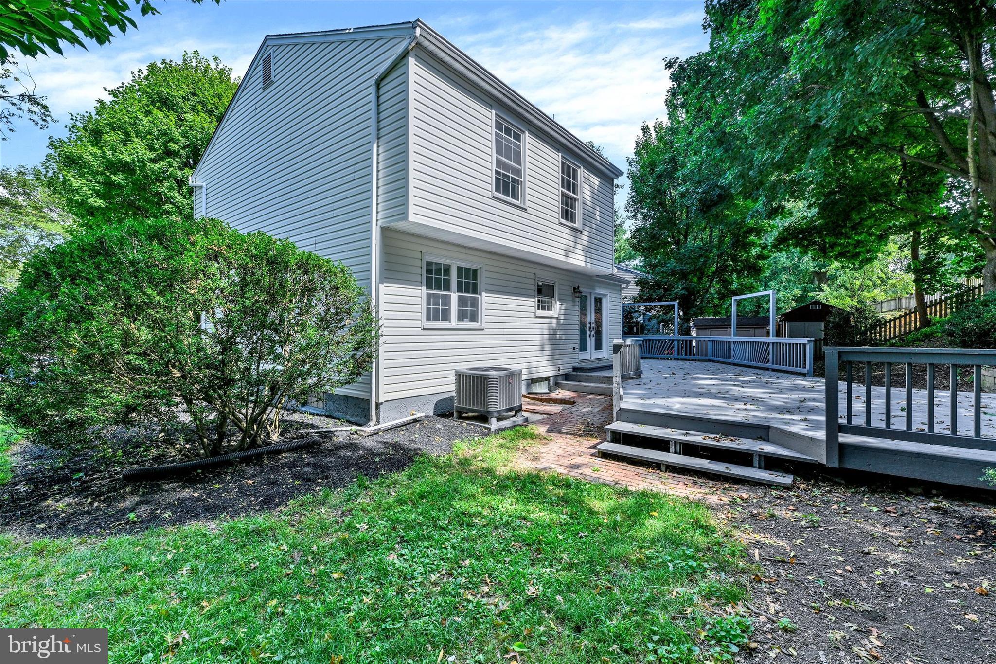 VILLAGE OF WHITE OAK - Residential