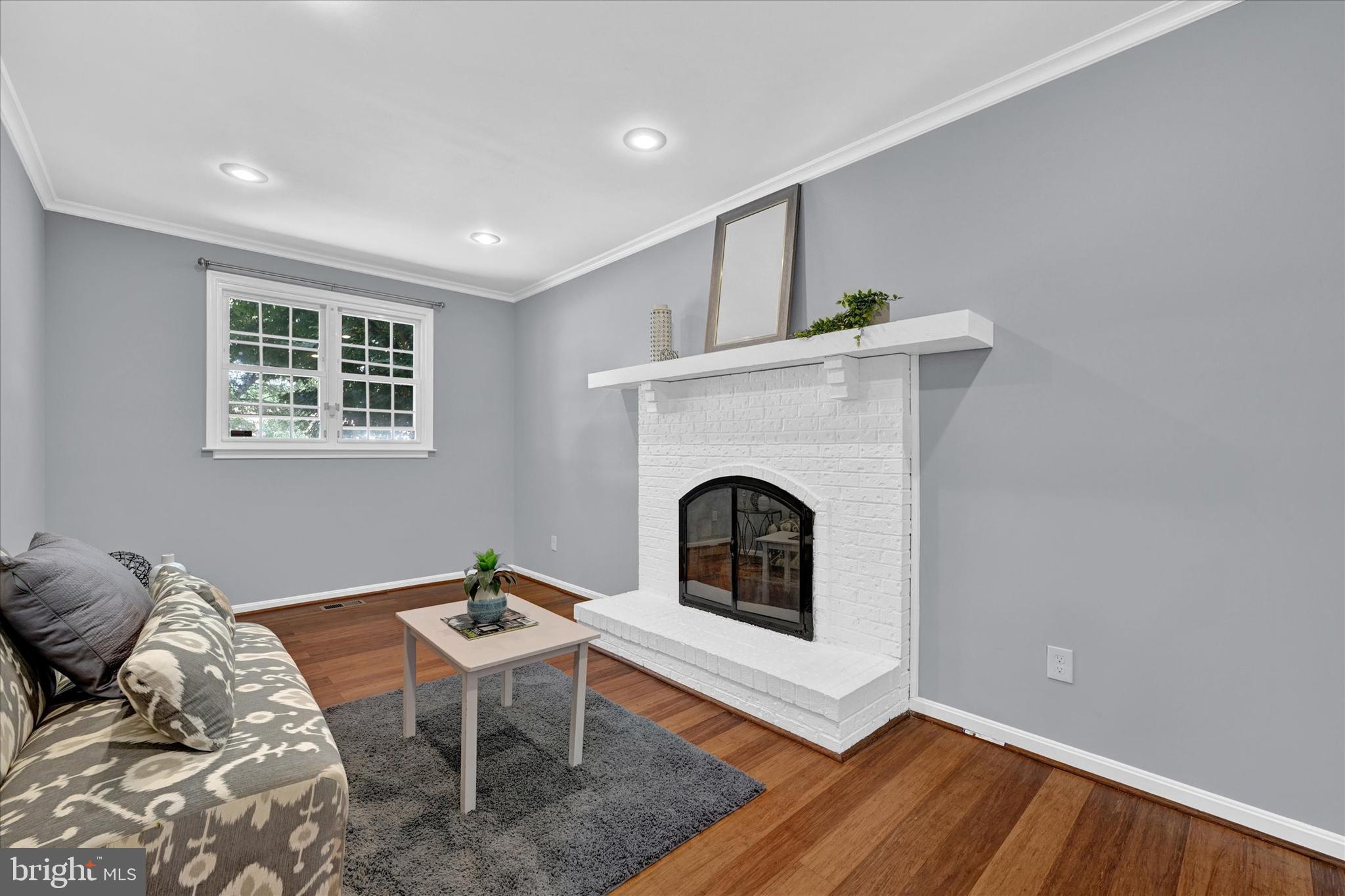 VILLAGE OF WHITE OAK - Residential