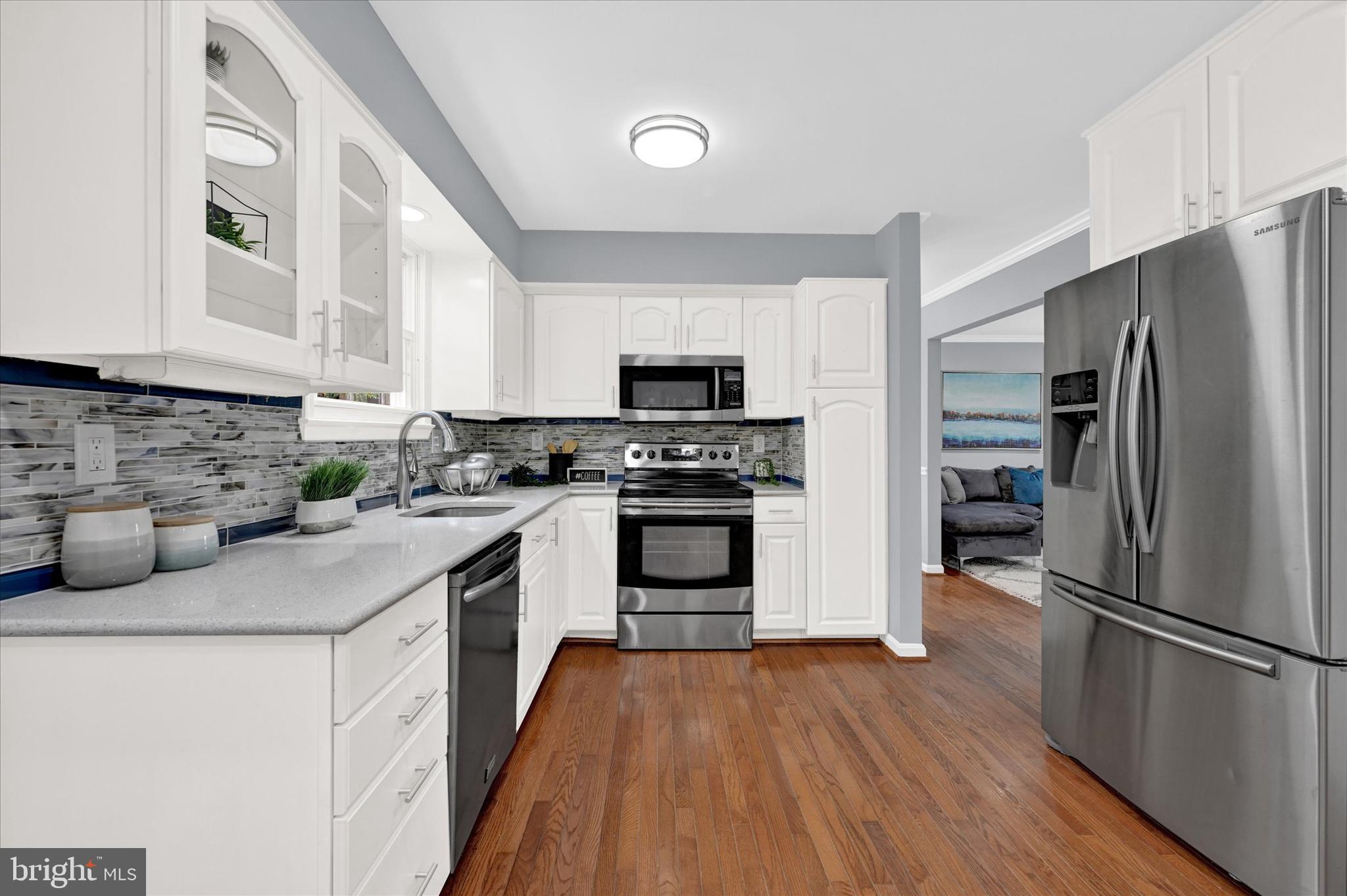 VILLAGE OF WHITE OAK - Residential