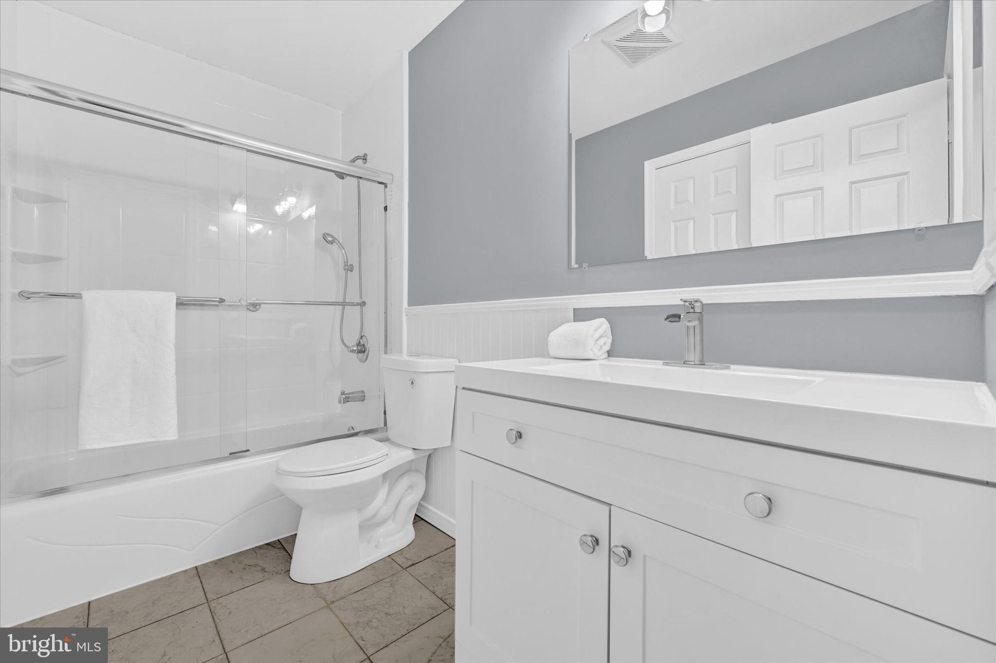 VILLAGE OF WHITE OAK - Residential