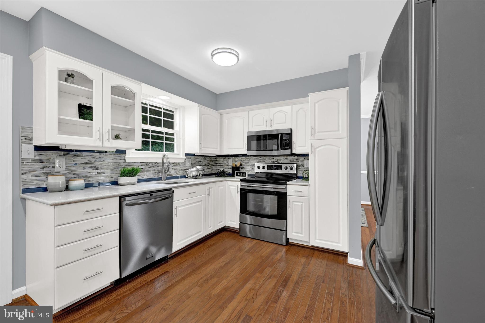 VILLAGE OF WHITE OAK - Residential