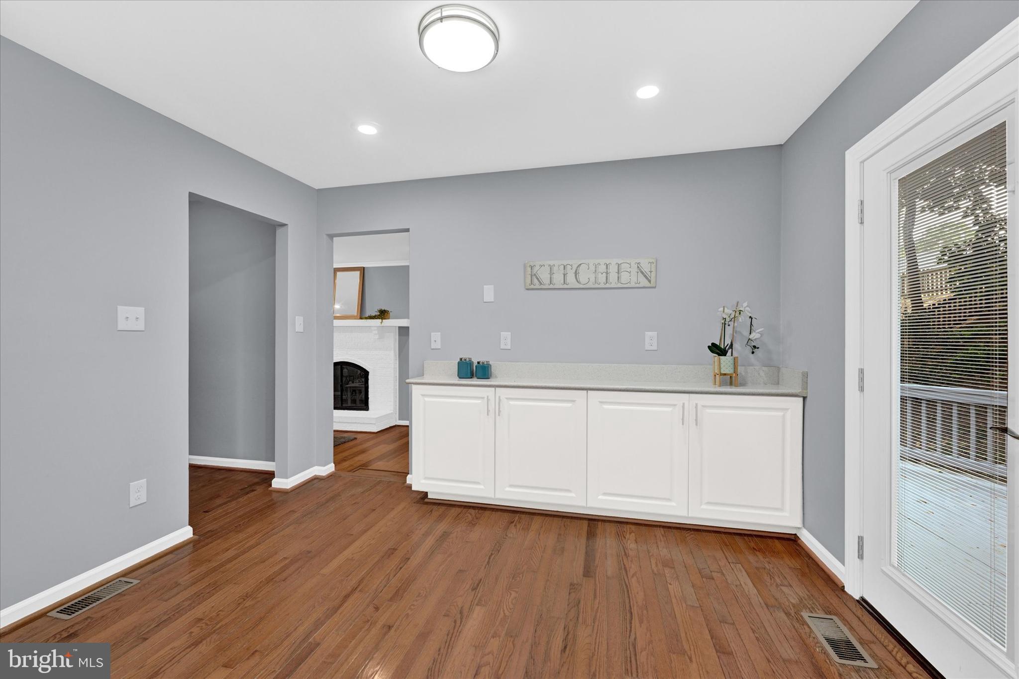 VILLAGE OF WHITE OAK - Residential