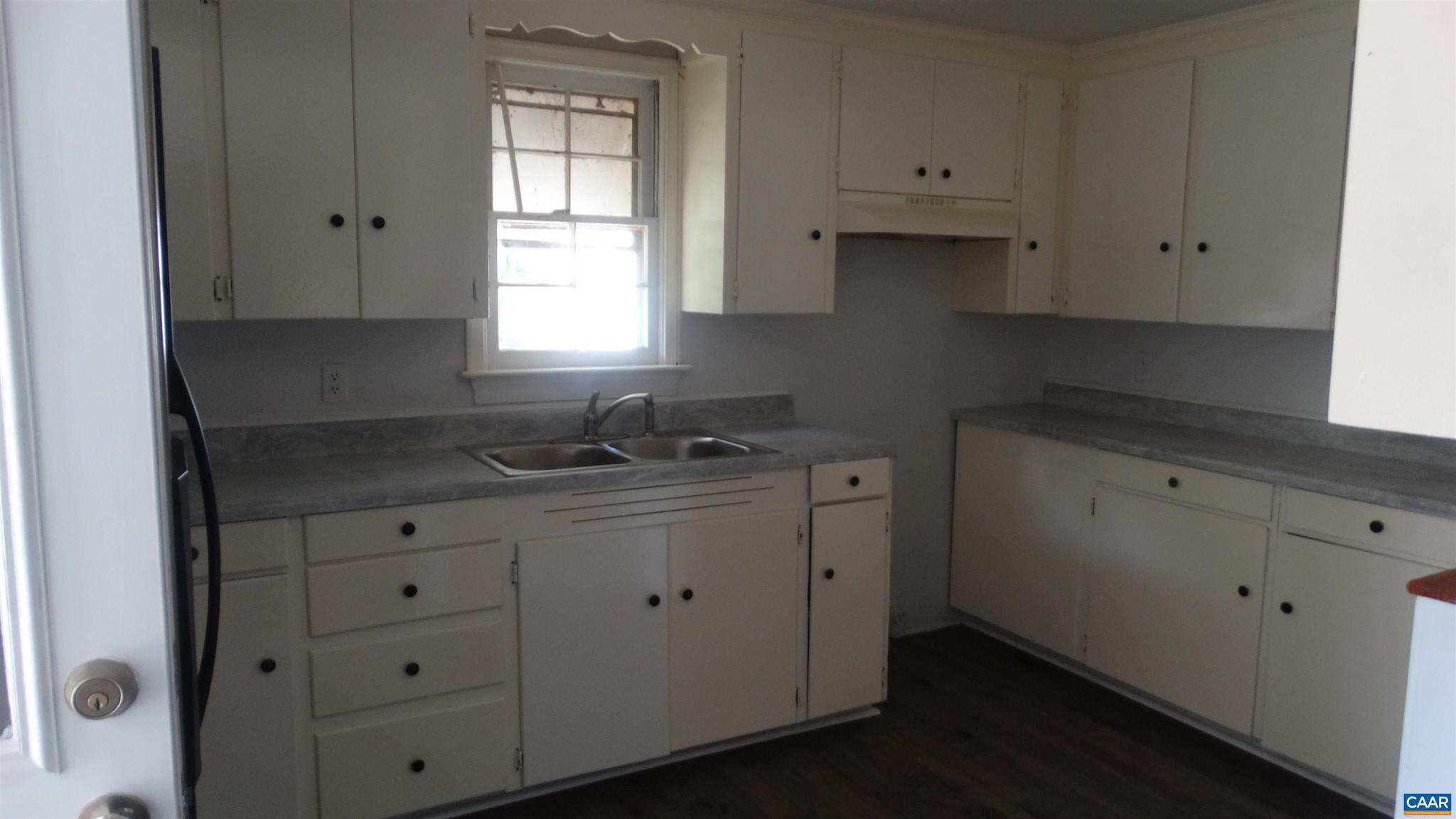 UNKNOWN - Residential Lease