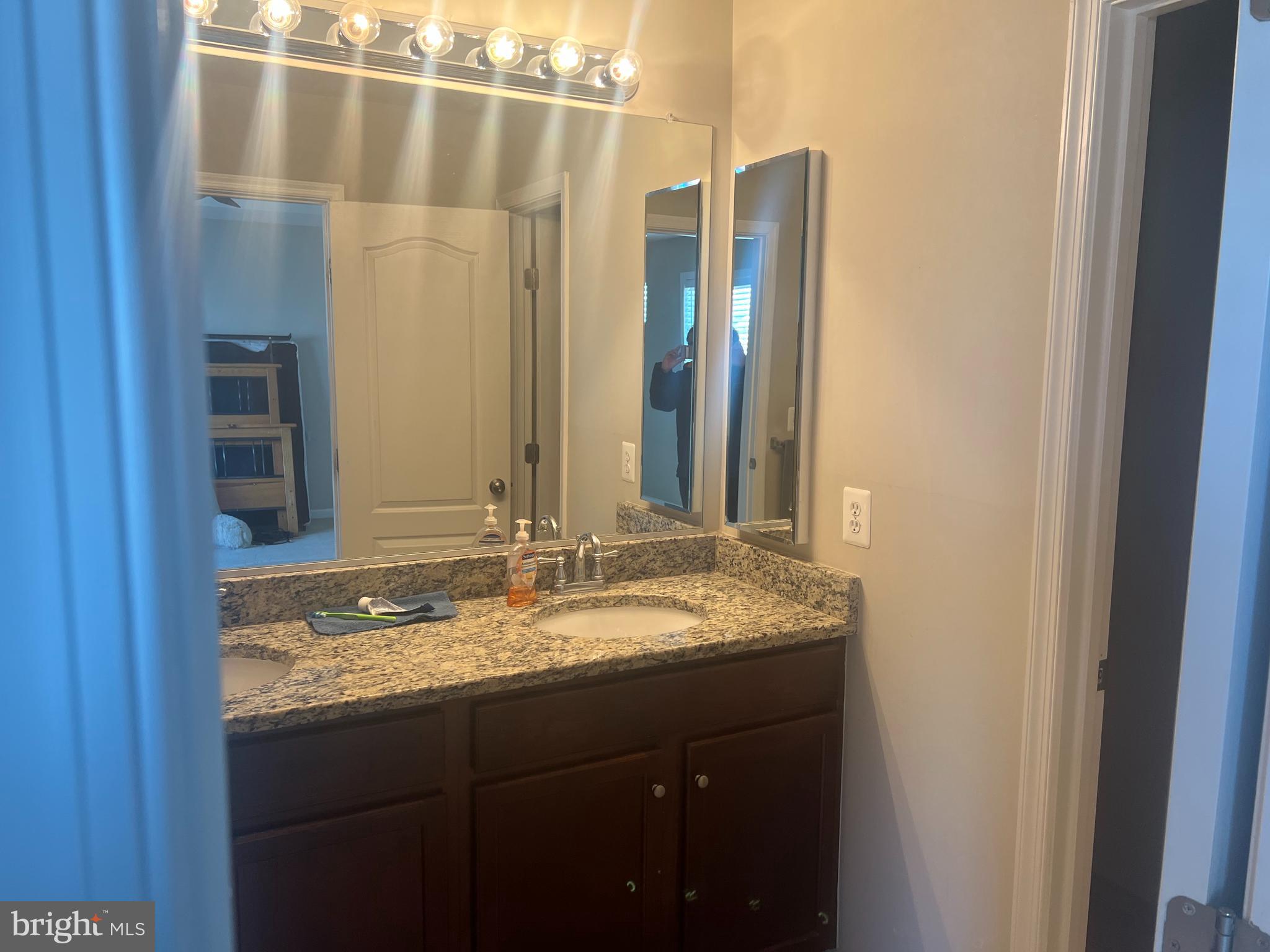 BELMONT TRACE - Residential Lease