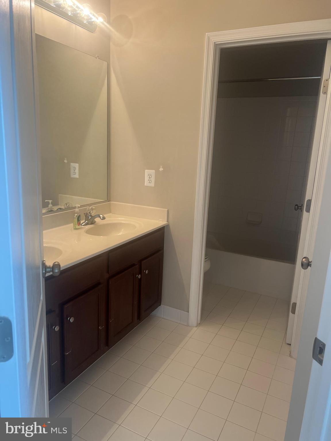 BELMONT TRACE - Residential Lease