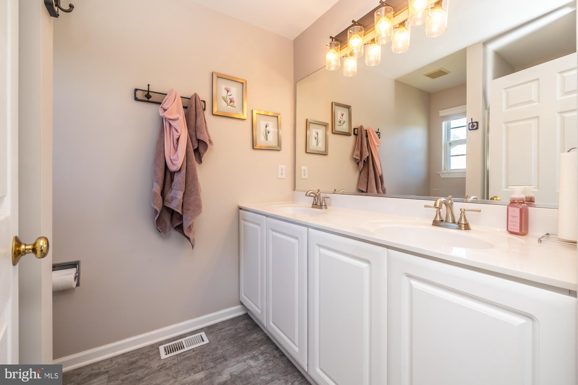 BROOK CROSSING - Residential