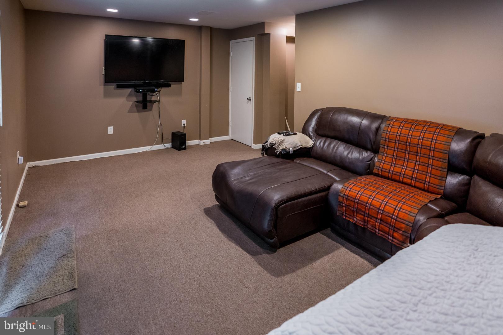 PINES OF LAUREL - Residential