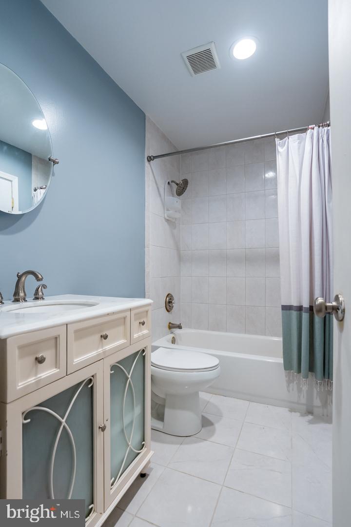 PINES OF LAUREL - Residential