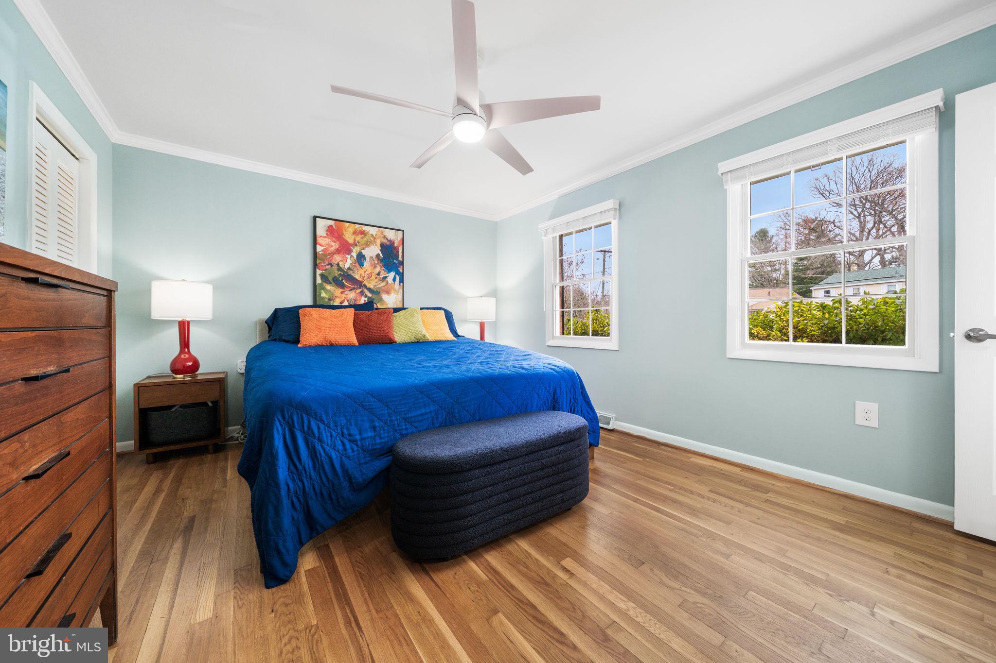 MANOR LAKE - Residential