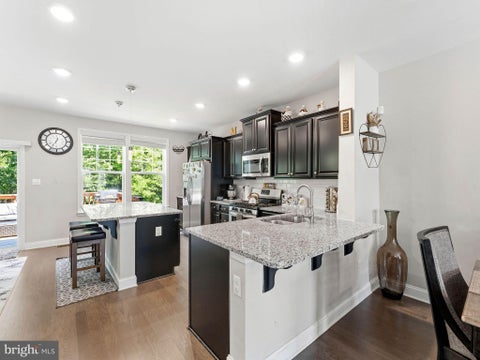 Townhouse For Sale - 33 Sullivan Way<br/> MARLTON, NJ 08053