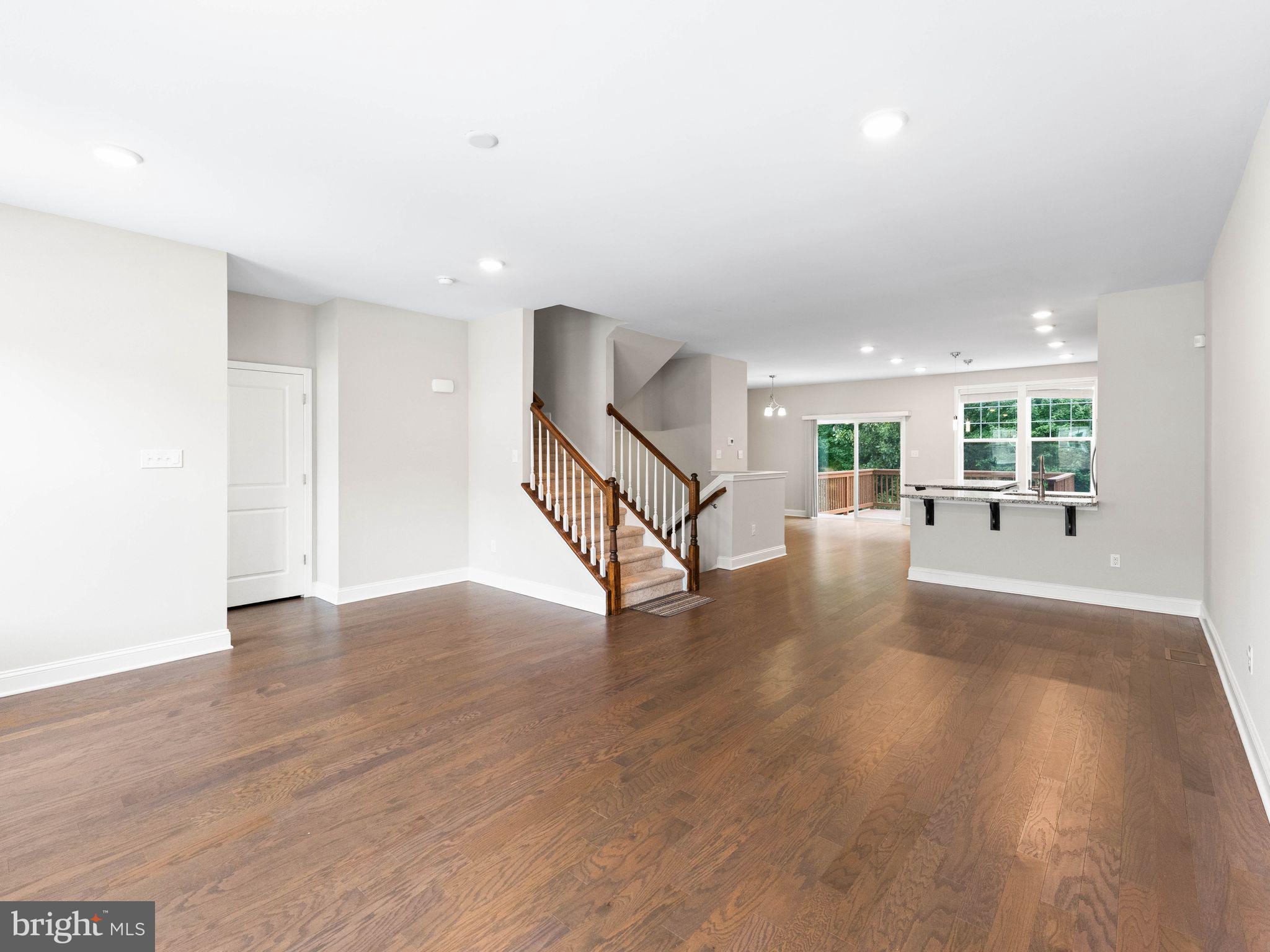 33 SULLIVAN WAY