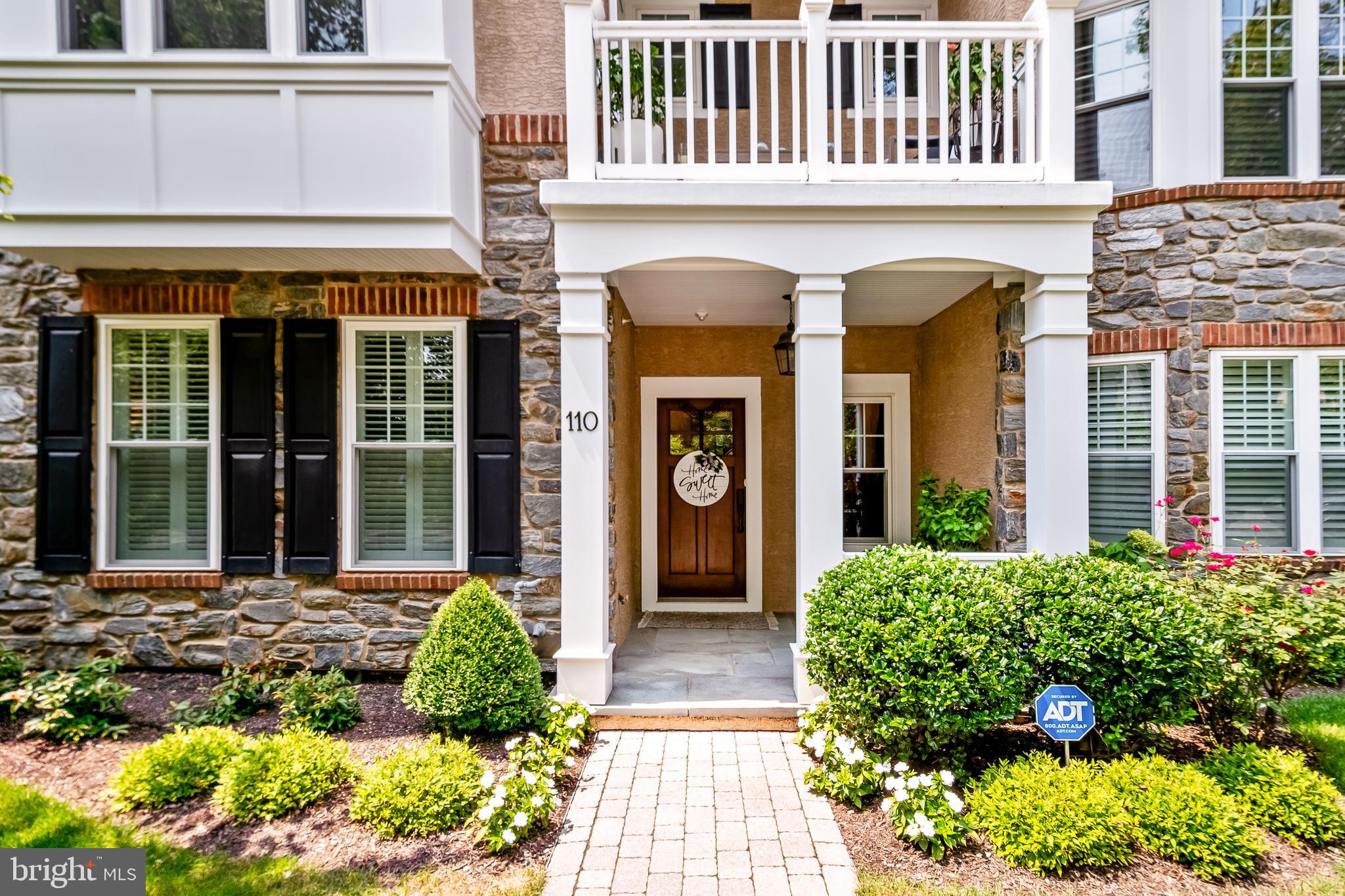 WHITEHALL - Residential