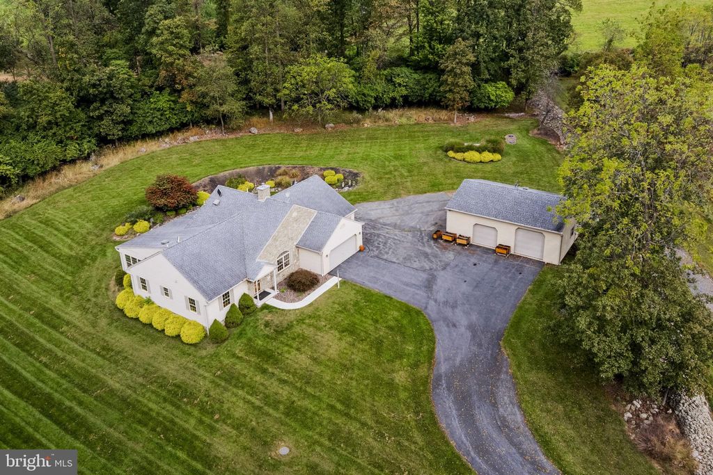 Photo of 259 Mountain Top Road, REINHOLDS, PA 17569 (MLS # PABK2064530)