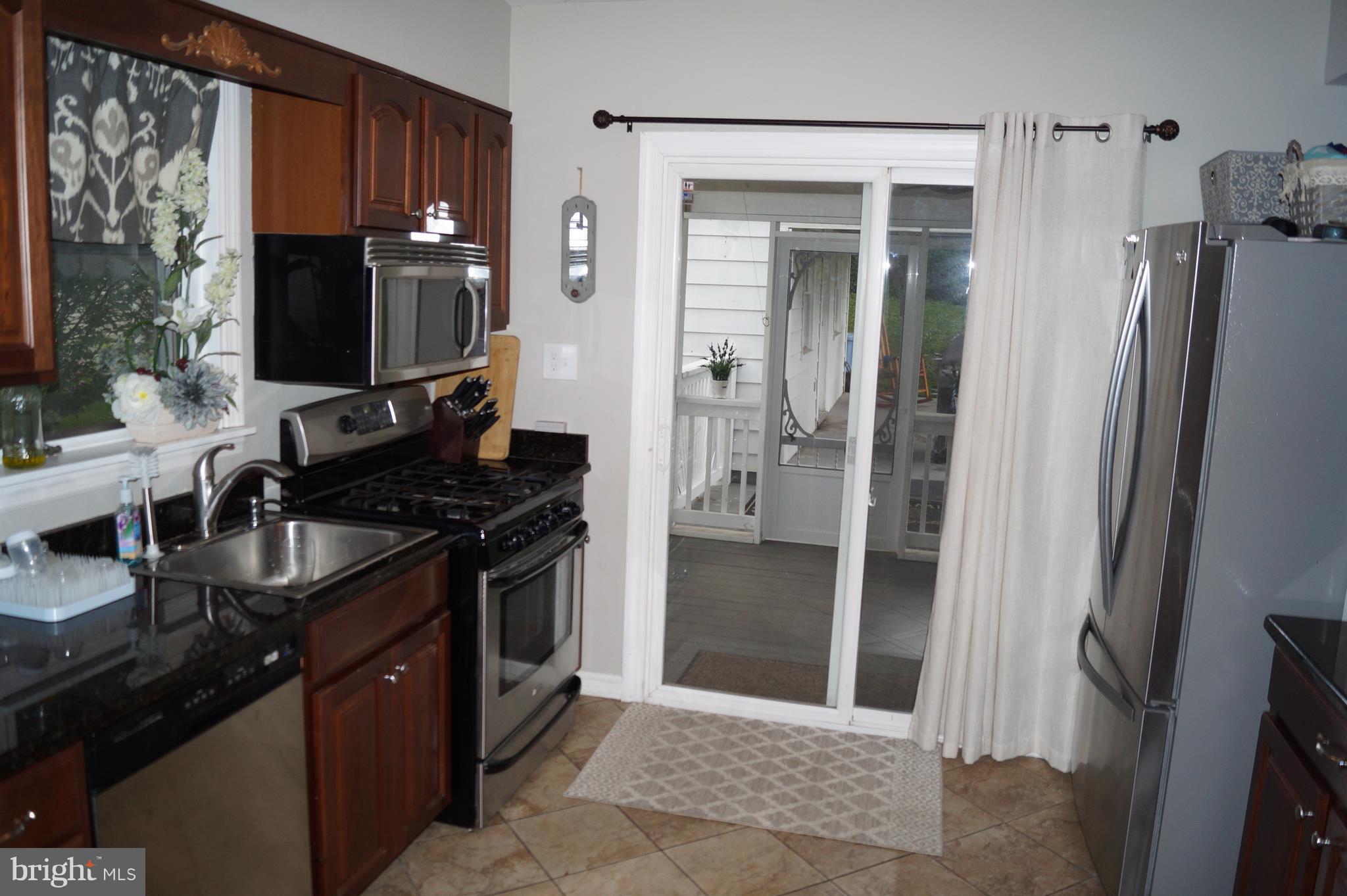 OAKLAND TERRACE - Residential