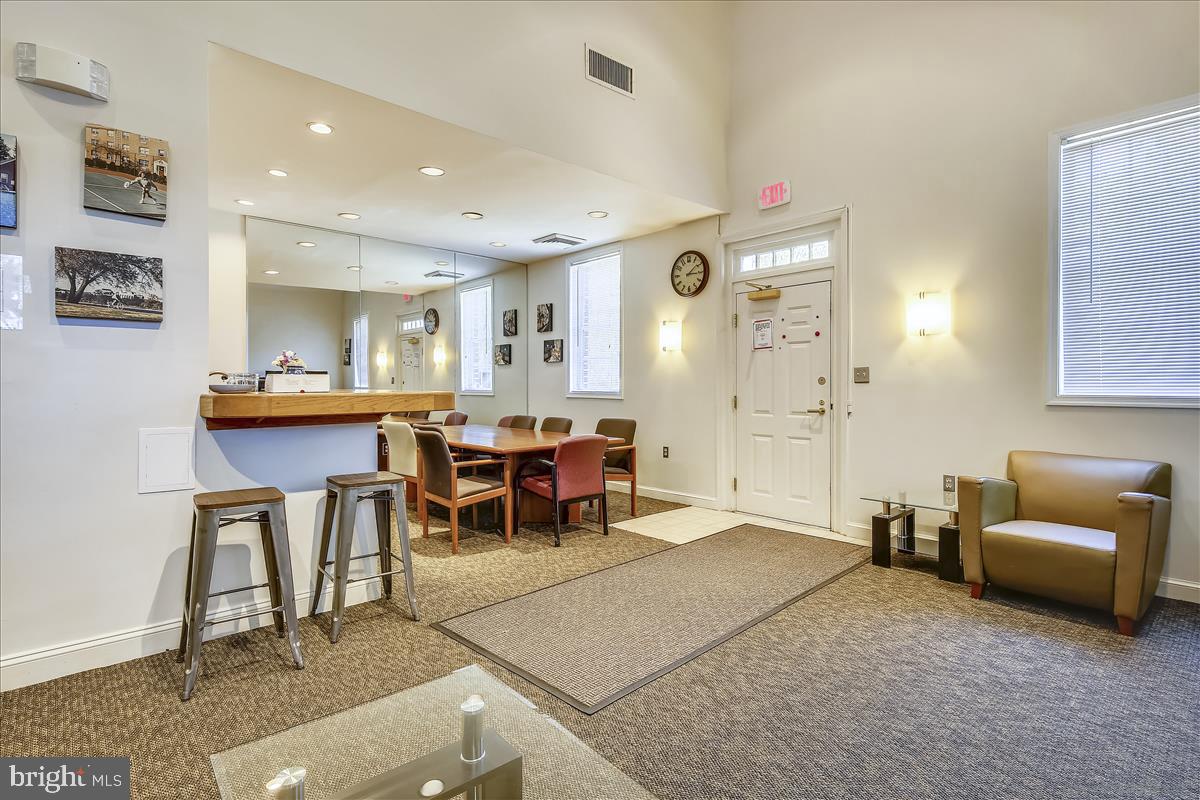 POTOWMACK CROSSING - Residential