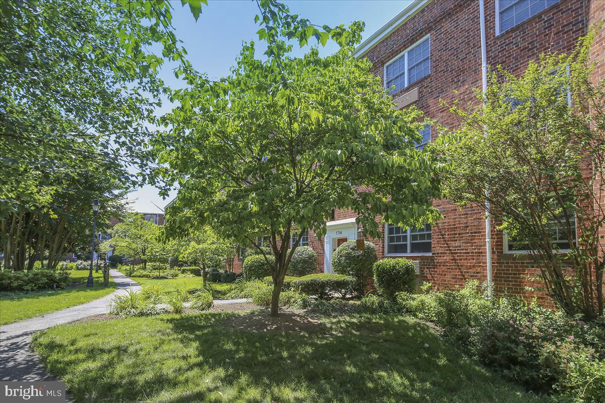 POTOWMACK CROSSING - Residential