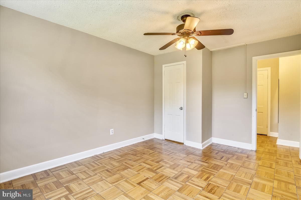 POTOWMACK CROSSING - Residential