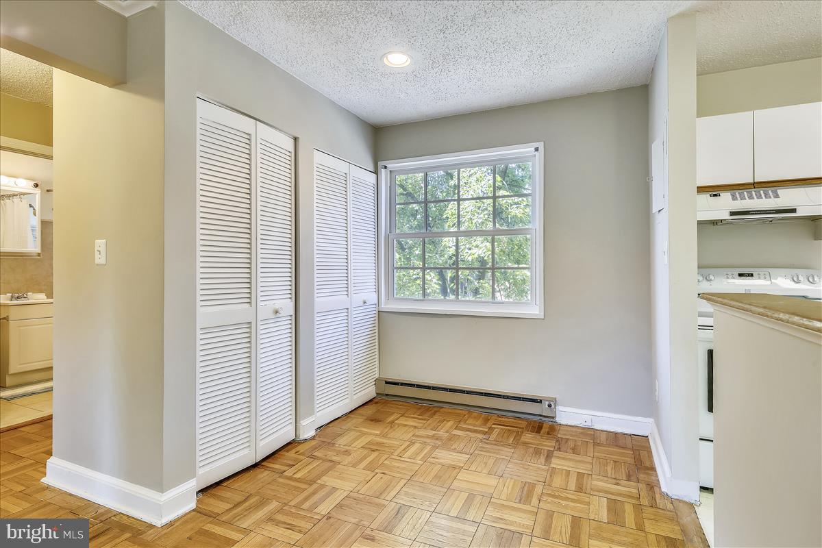 POTOWMACK CROSSING - Residential