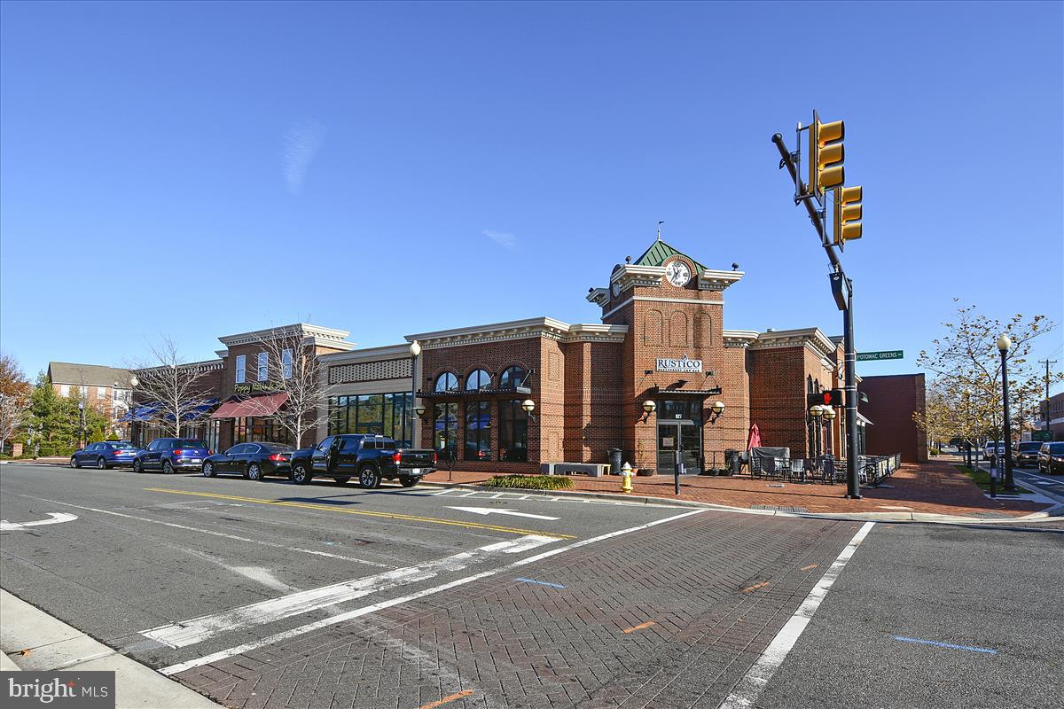 POTOWMACK CROSSING - Residential