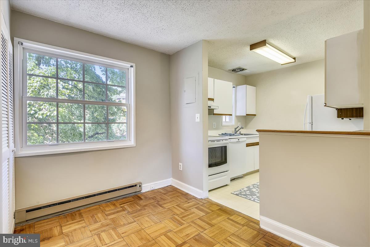 POTOWMACK CROSSING - Residential