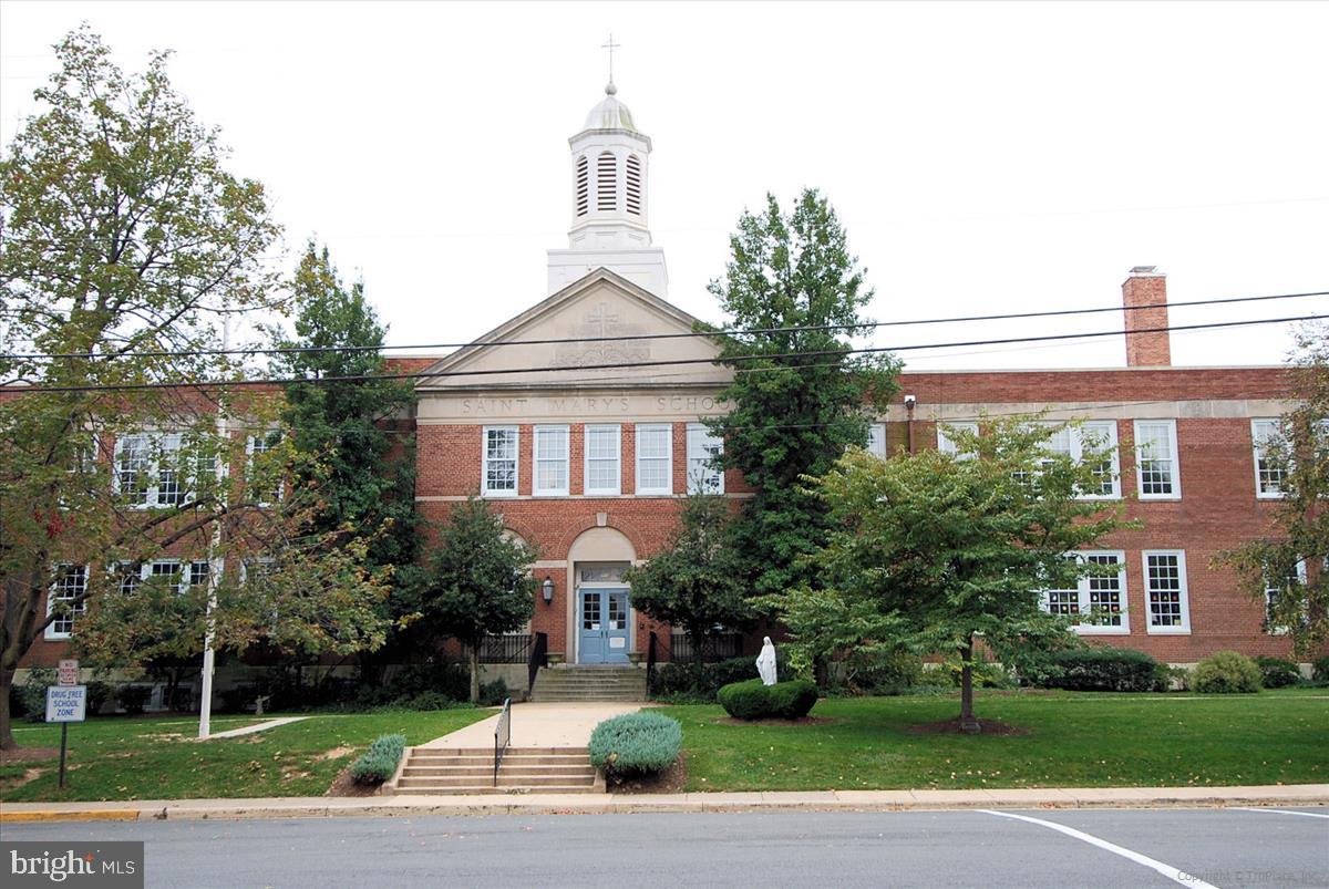 POTOWMACK CROSSING - Residential