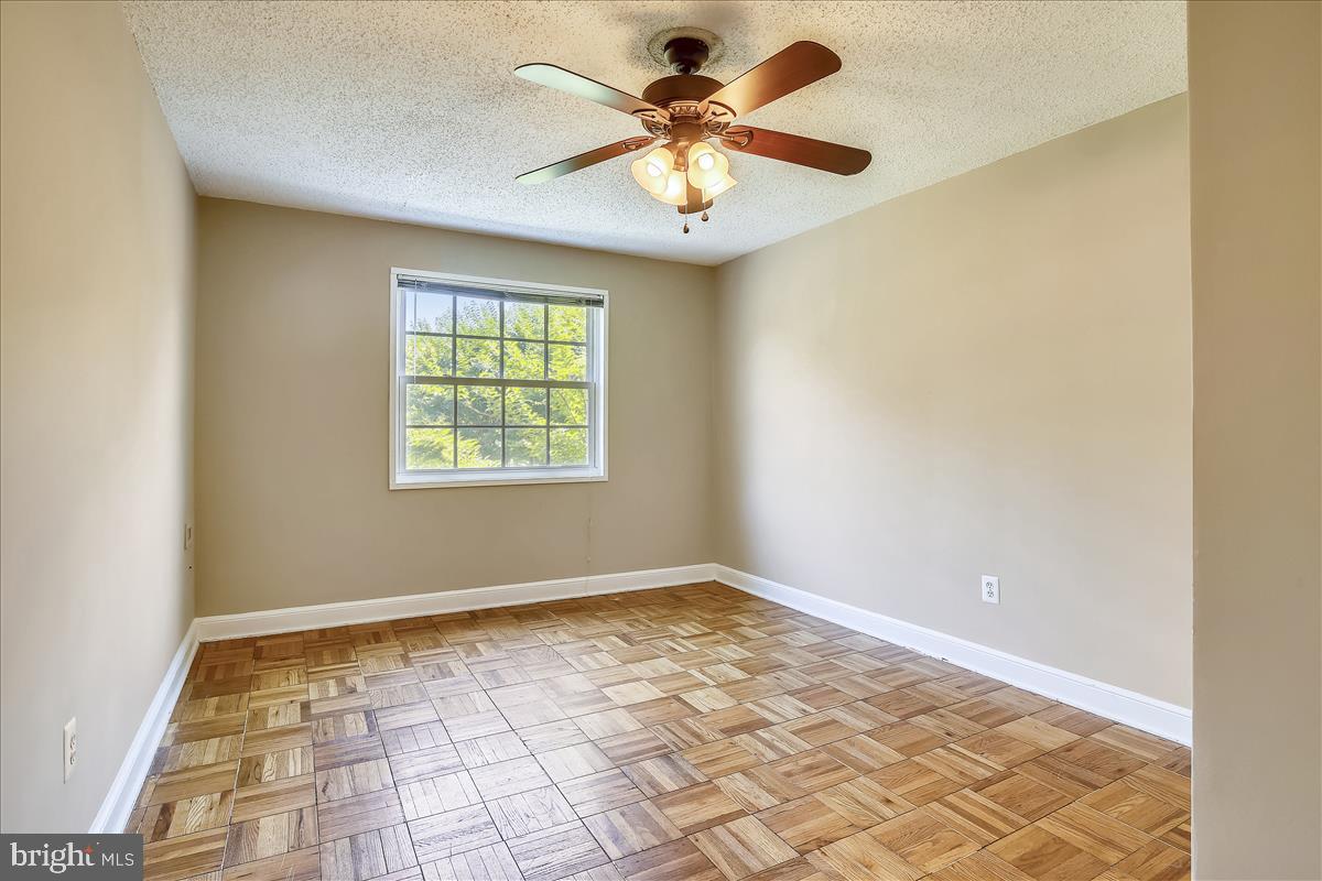 POTOWMACK CROSSING - Residential