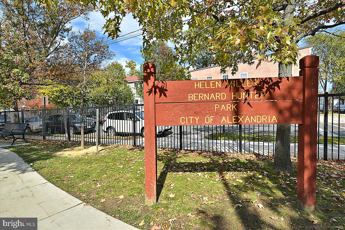 POTOWMACK CROSSING - Residential