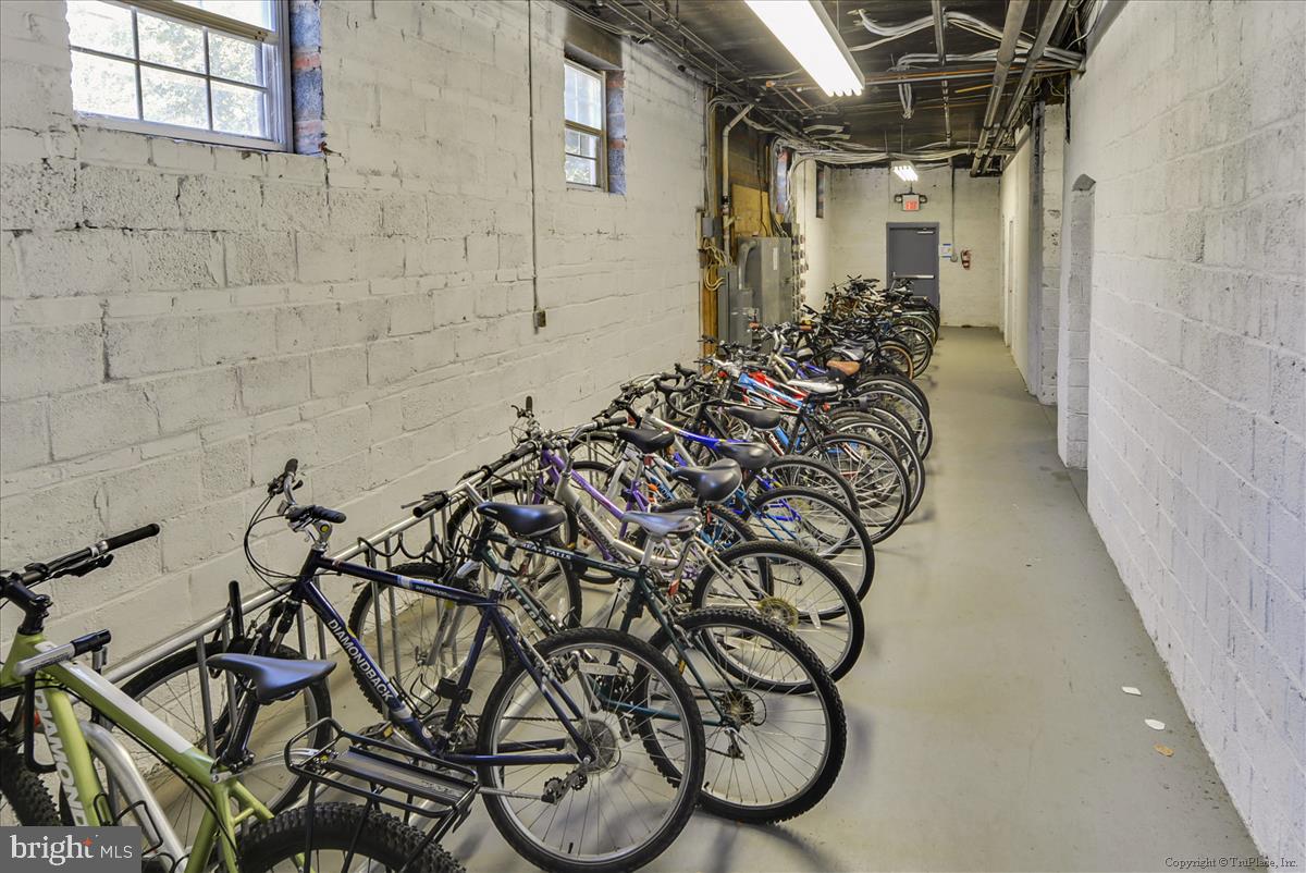 POTOWMACK CROSSING - Residential