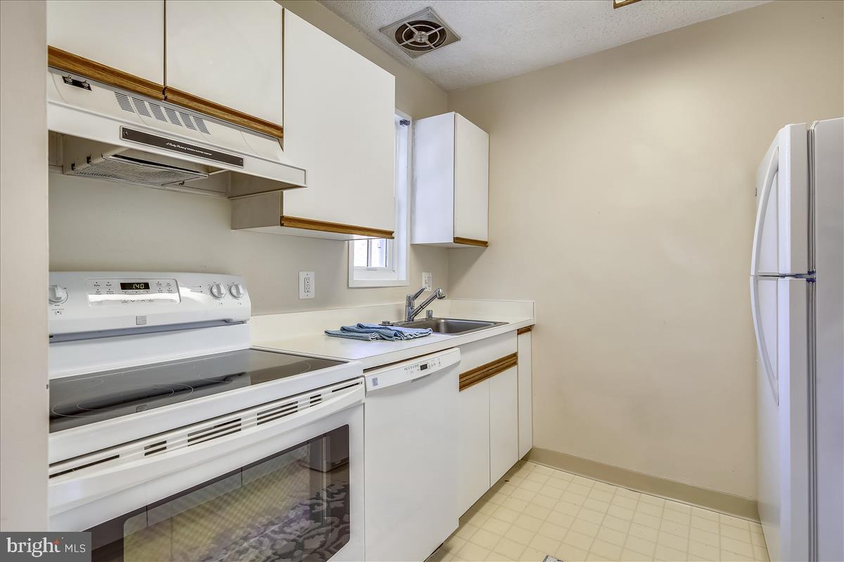 POTOWMACK CROSSING - Residential