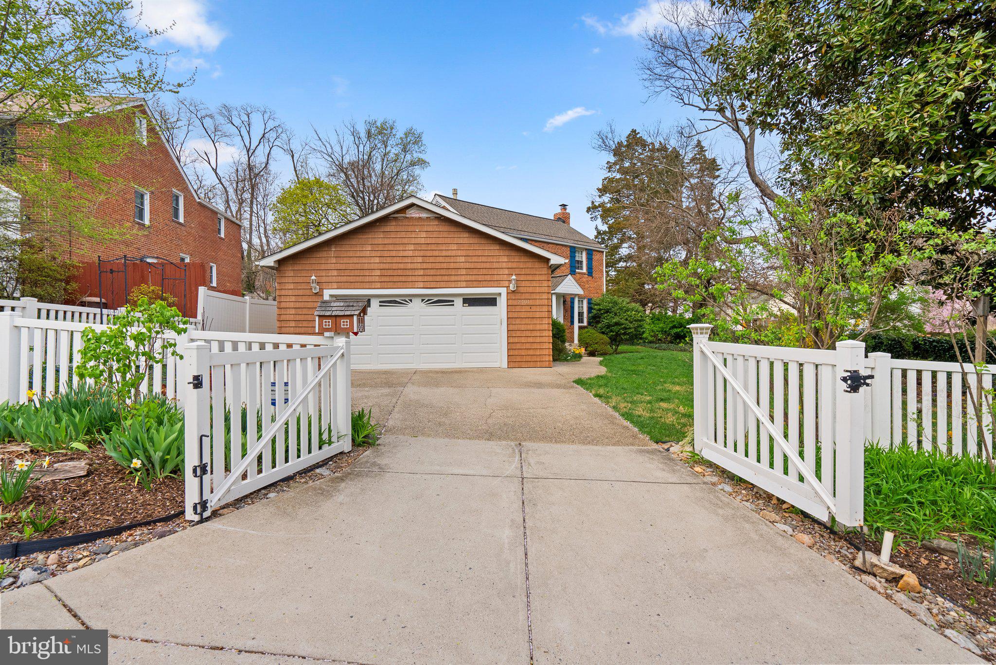 MCKENNEY HILLS - Residential