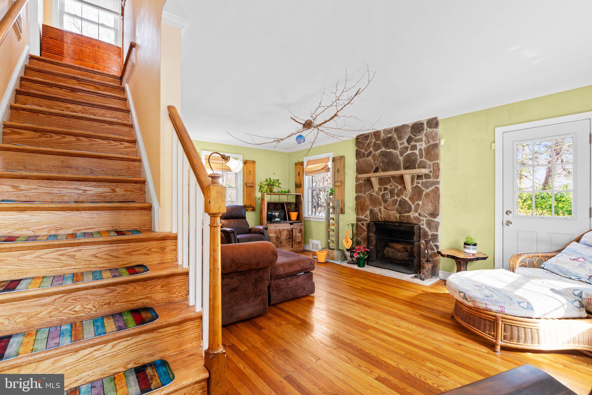 2401 HAYDEN DRIVE