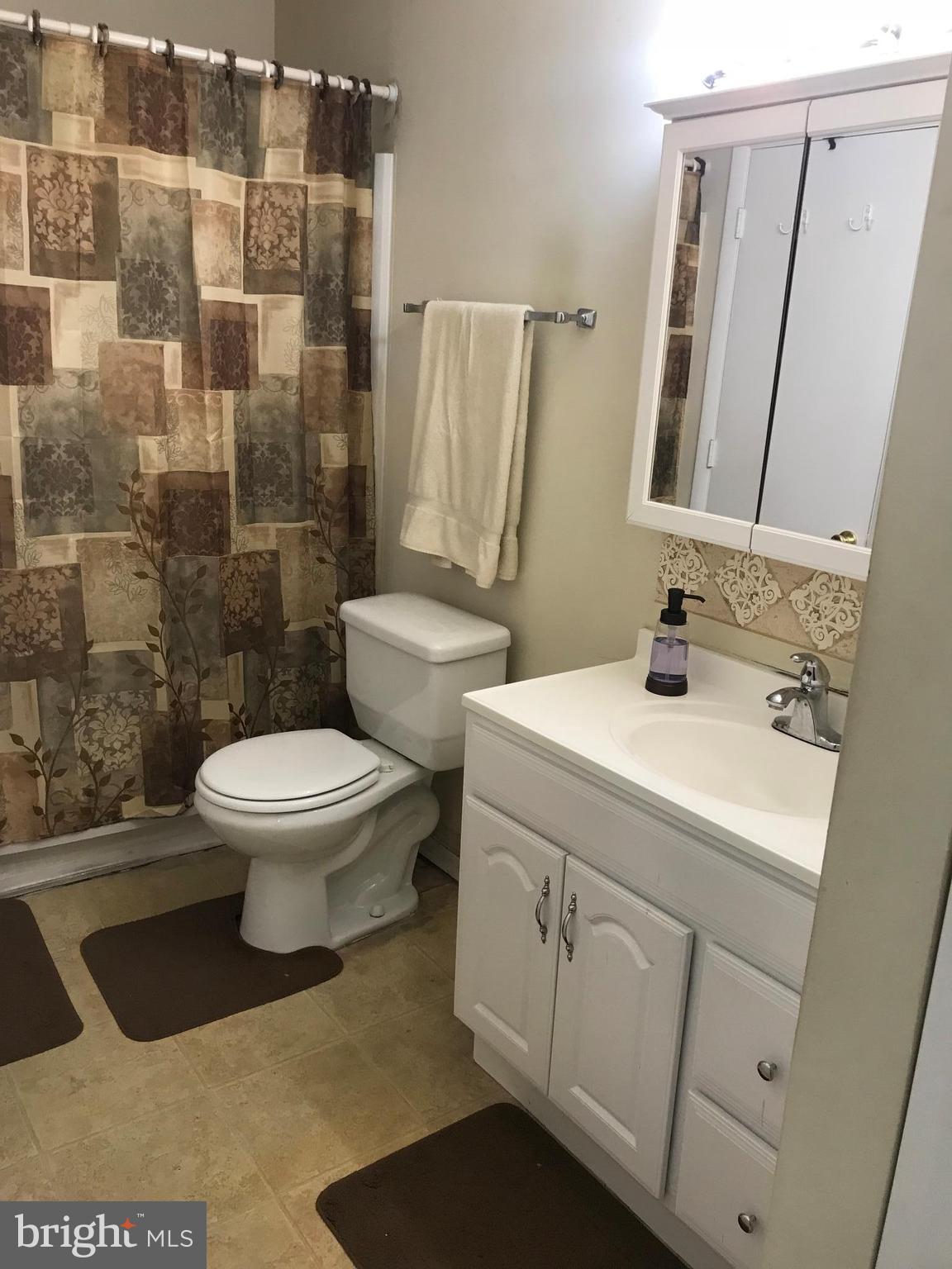 FARMINGDALE - Residential