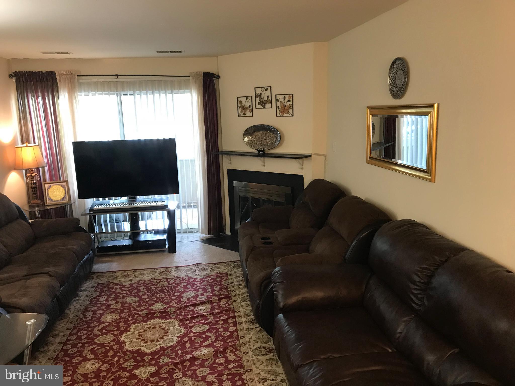 FARMINGDALE - Residential