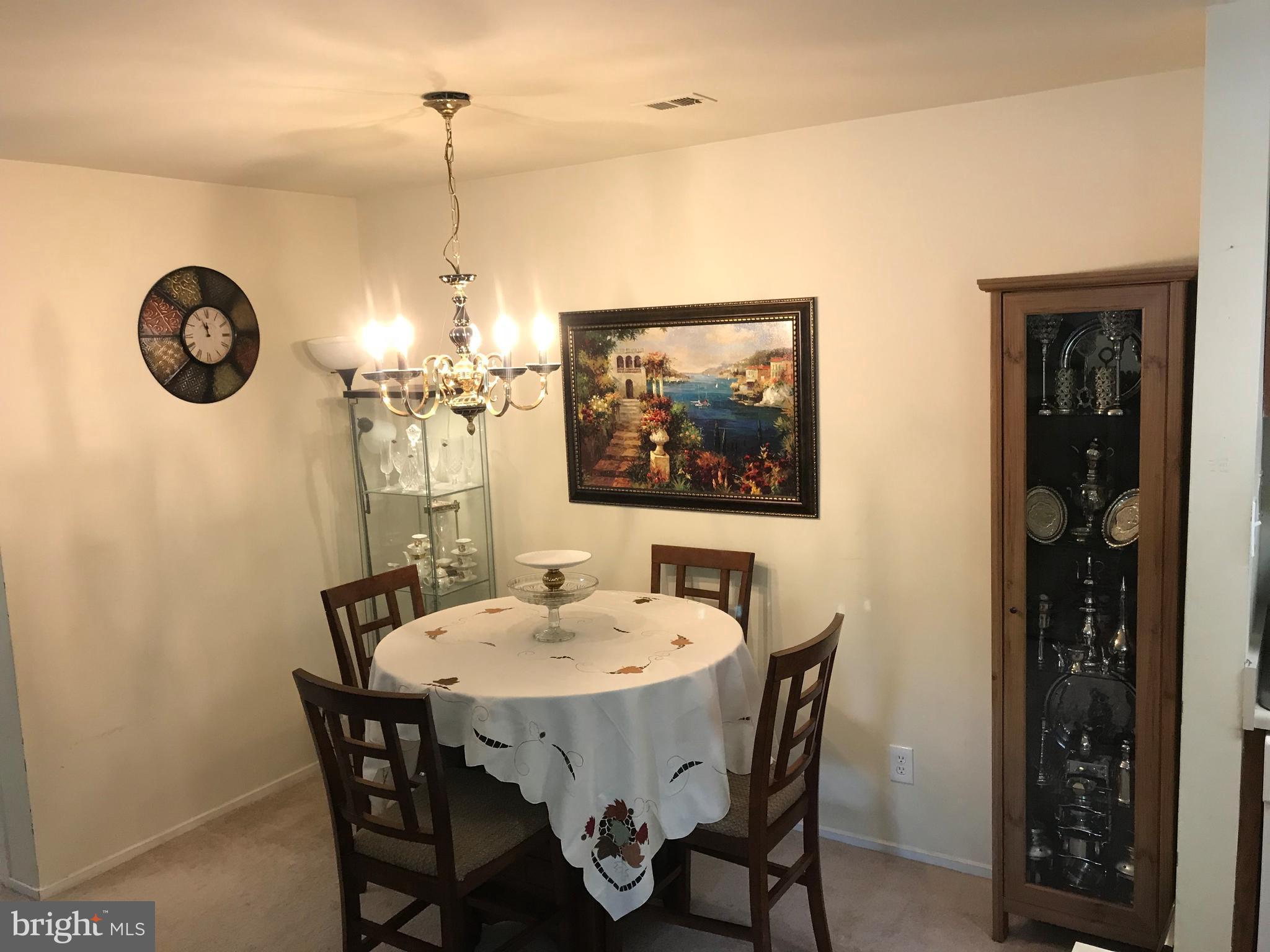 FARMINGDALE - Residential