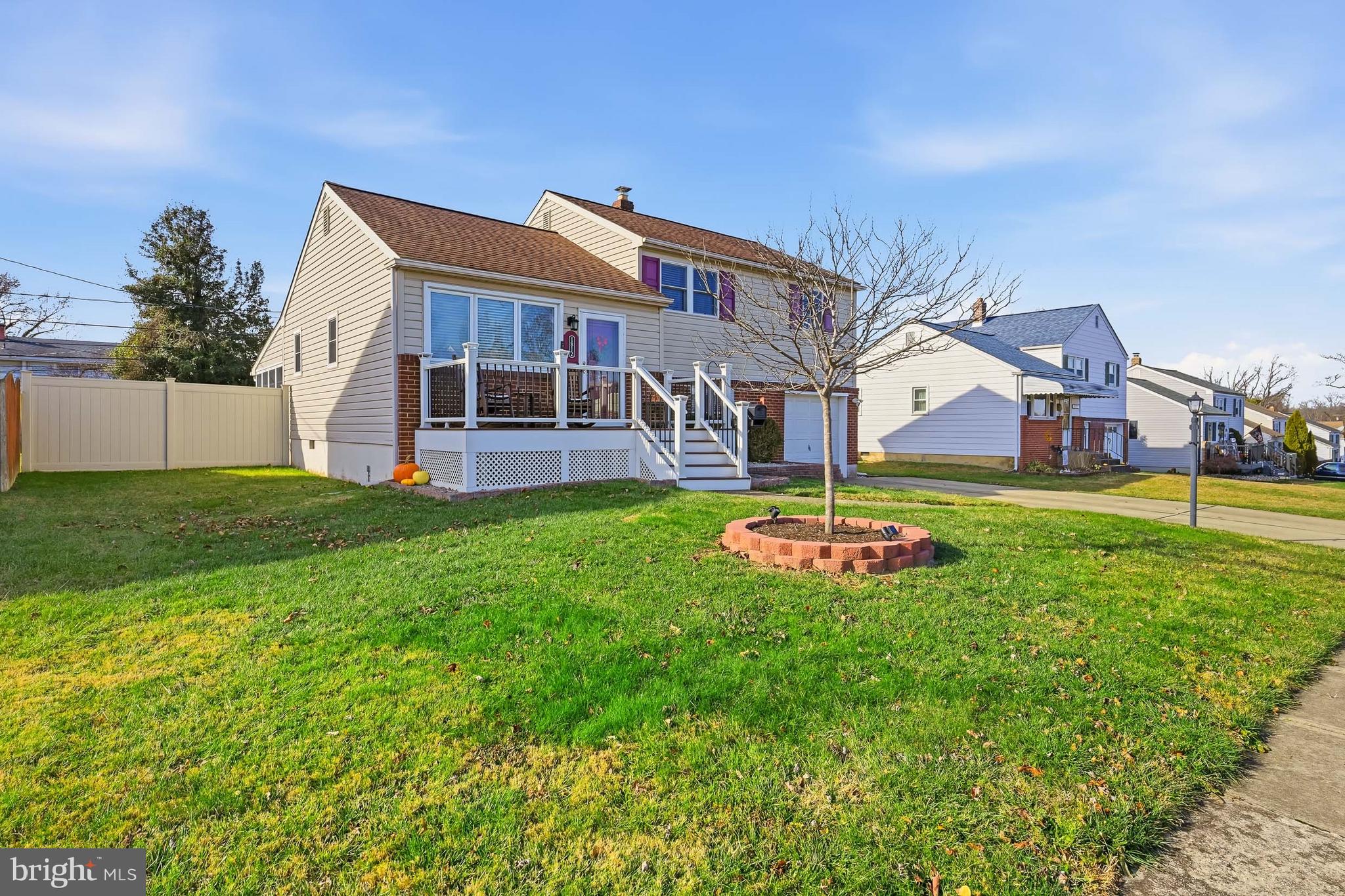 1812 WINDERMERE AVENUE