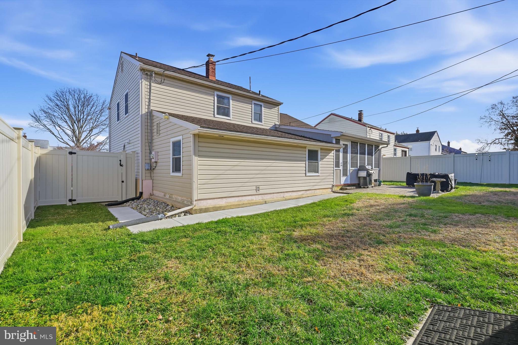 1812 WINDERMERE AVENUE